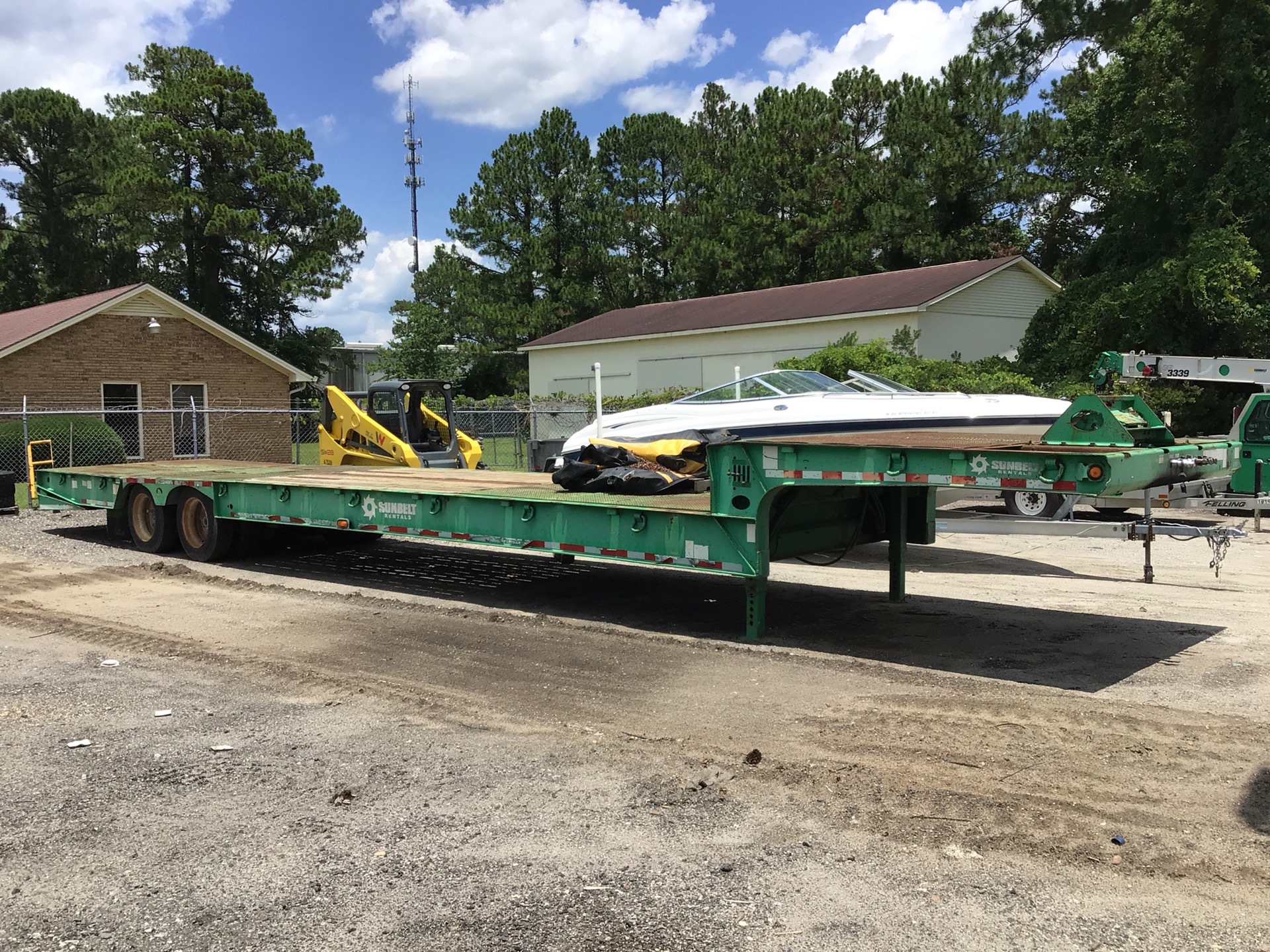 2011 Load King HFT70RS2 T/A Hydraulic Tail Trailer