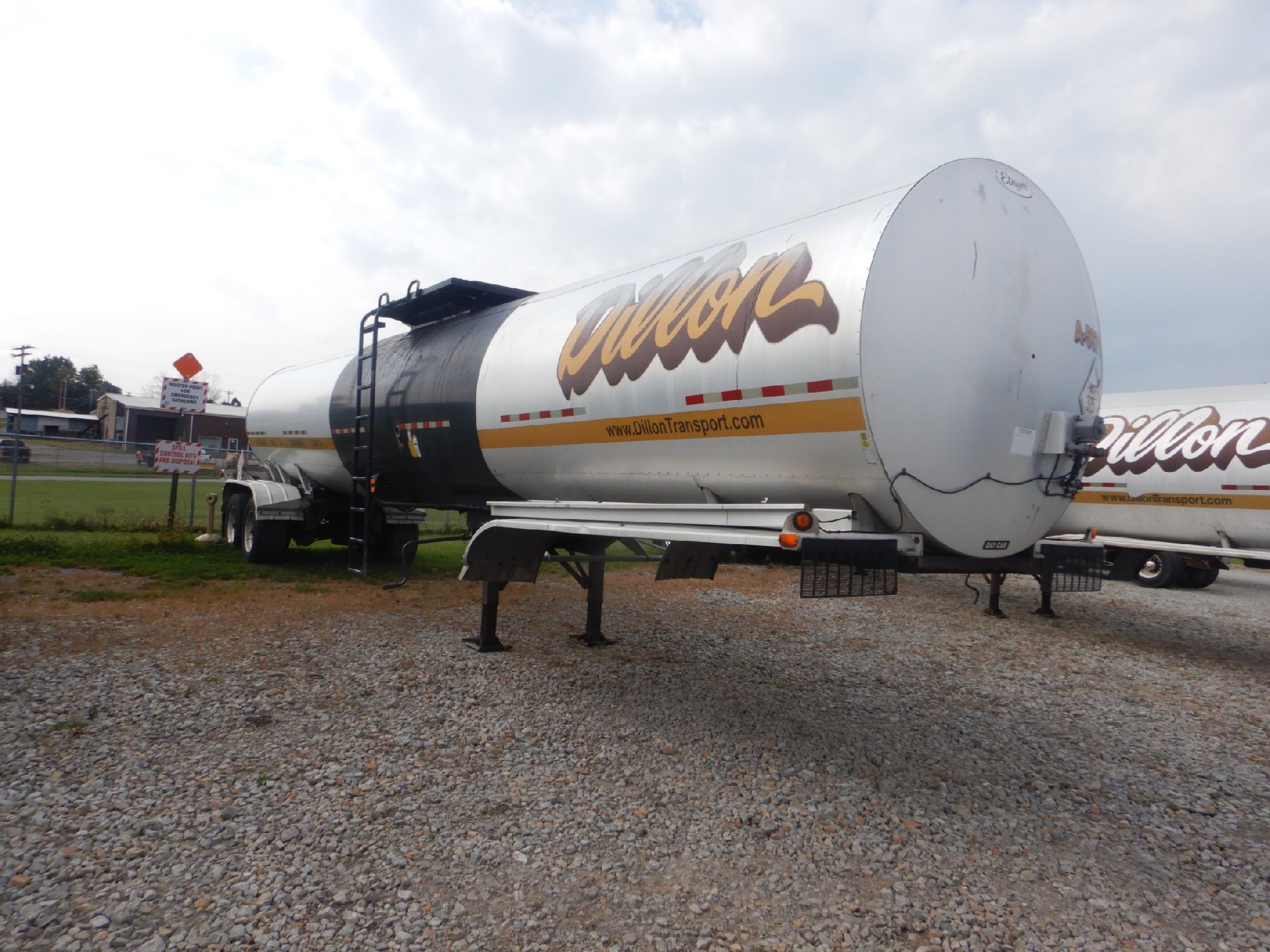 2009 Etnyre ARA T/A 7250 gal Asphalt Tank Trailer