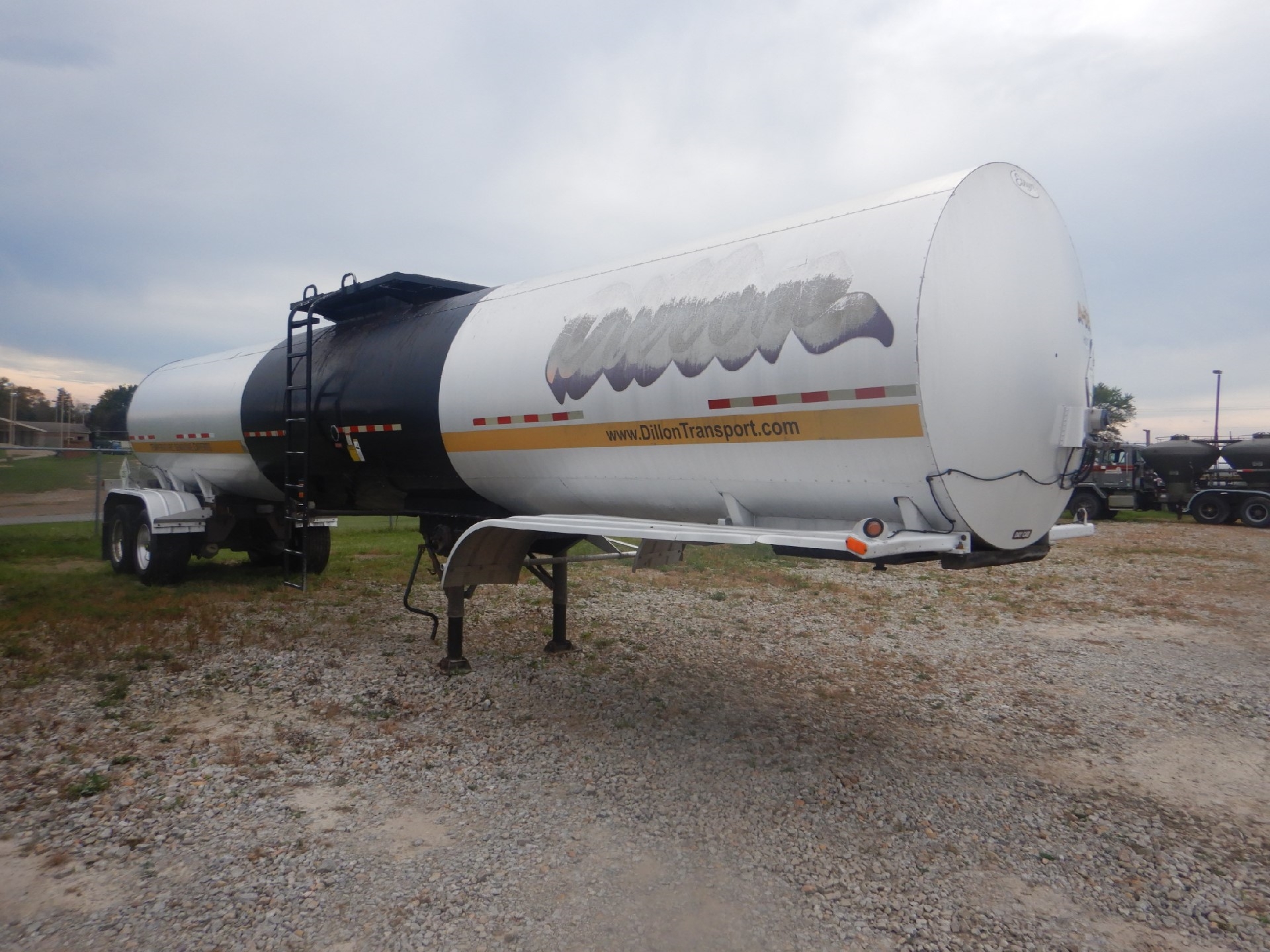 2008 Etnyre ARA T/A 7250 gal Asphalt Tank Trailer