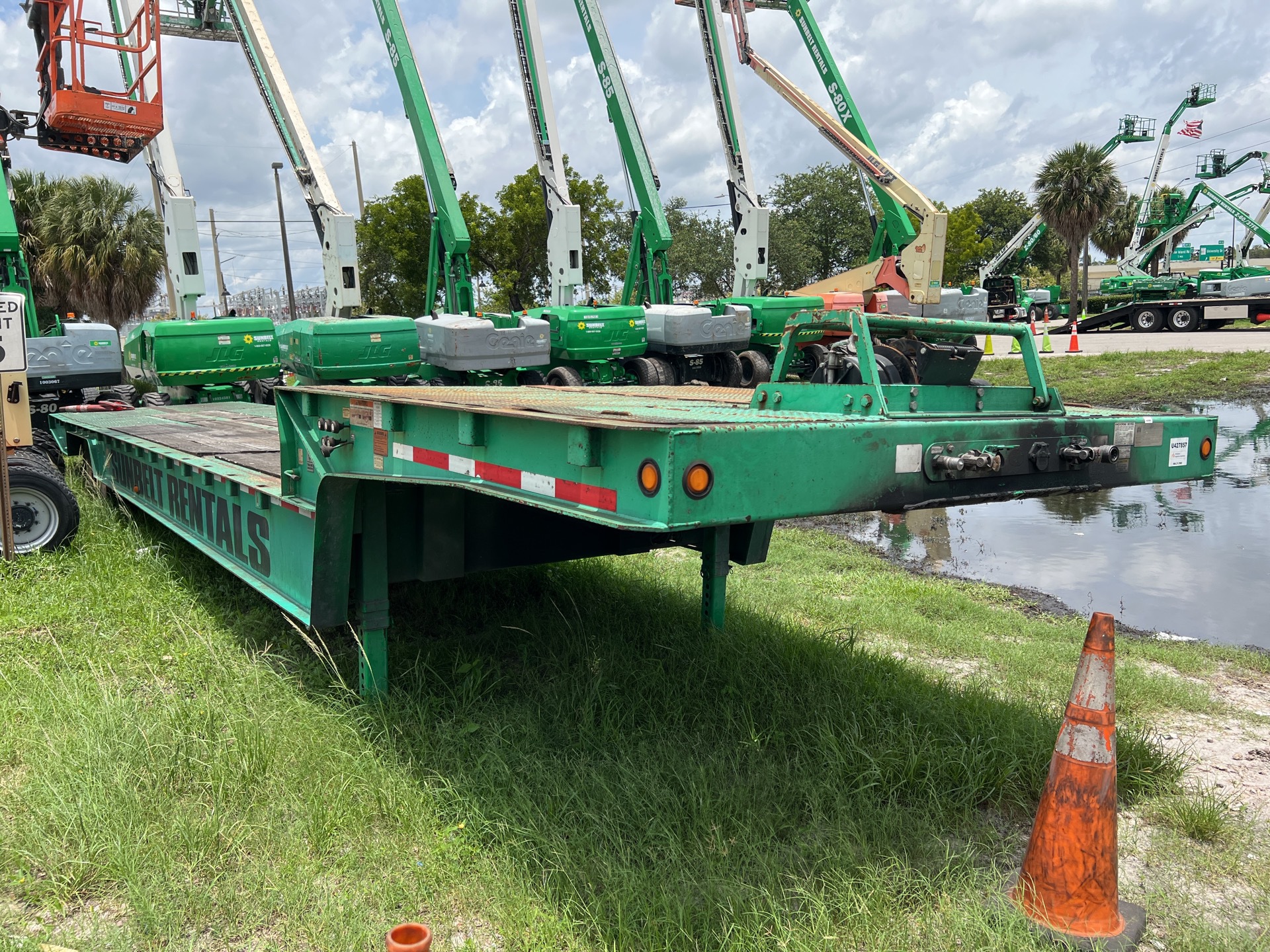 2013 Trail King TK70HT-482 48 ft T/A Hydraulic Tail Trailer