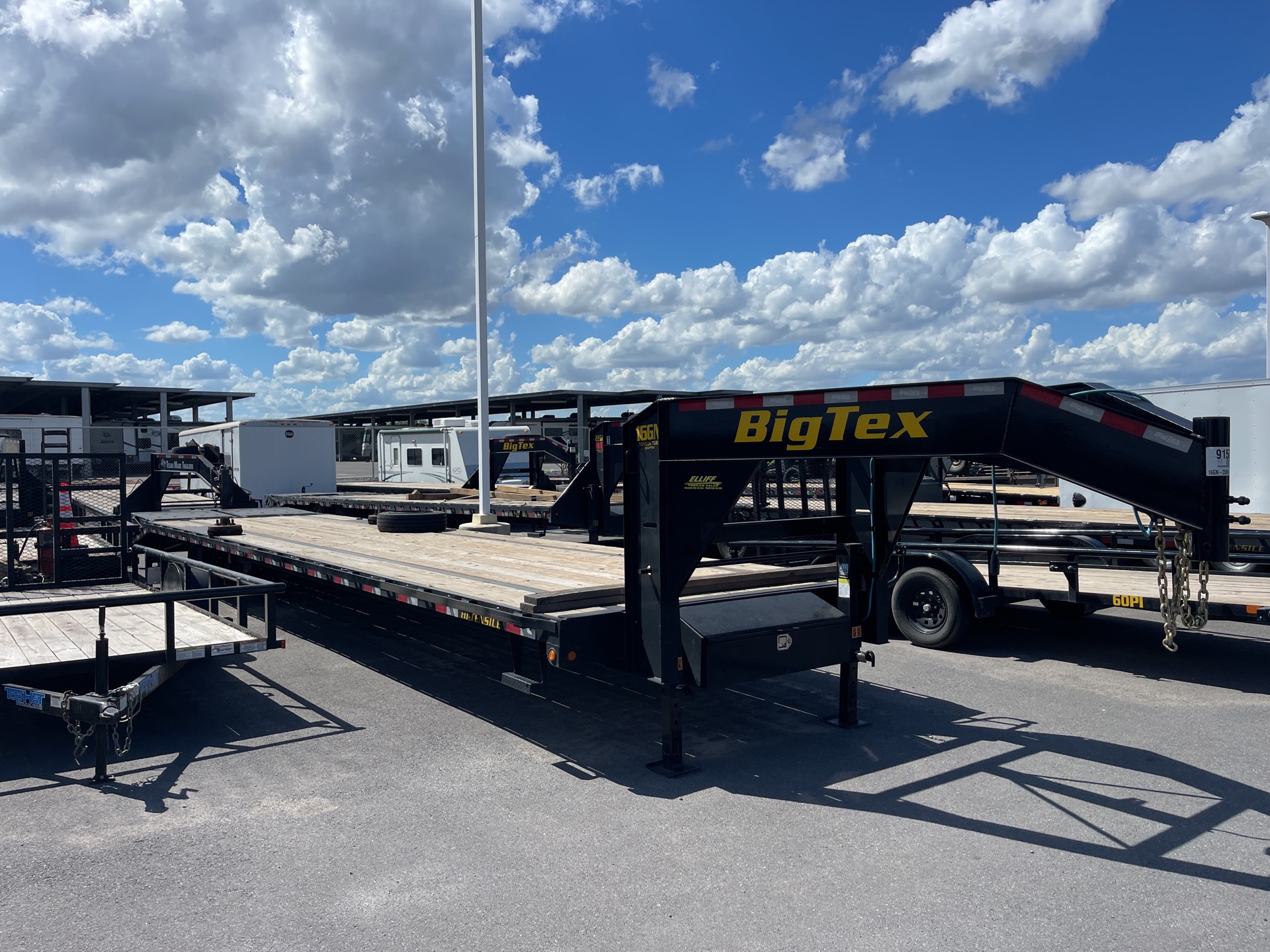 2022 BigTex 16GN-35BK+5MR T/A Gooseneck Equipment Trailer
