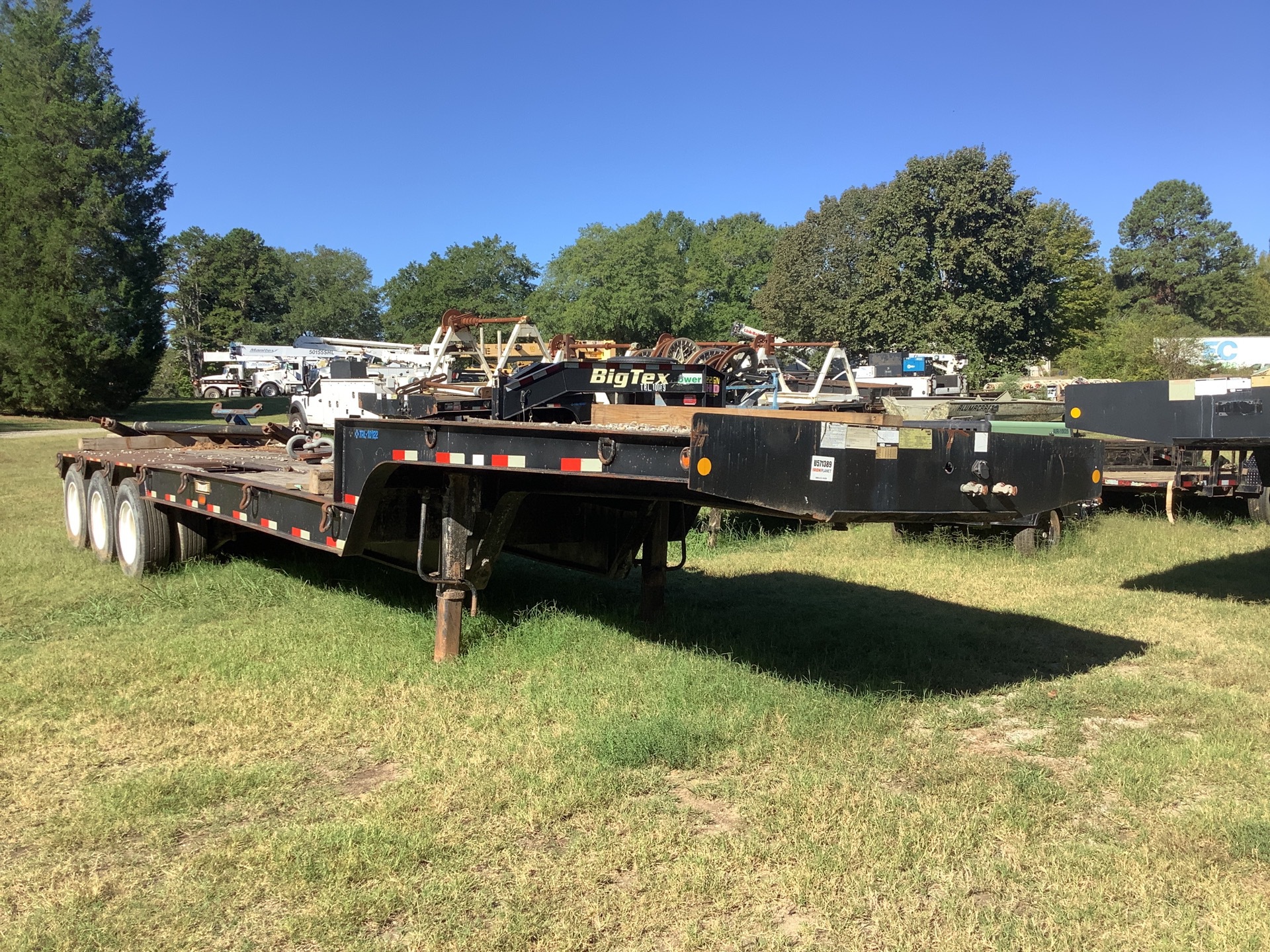 2014 Dynaweld LB52-38 38 ft Tri/A Single Drop Step Deck Trailer