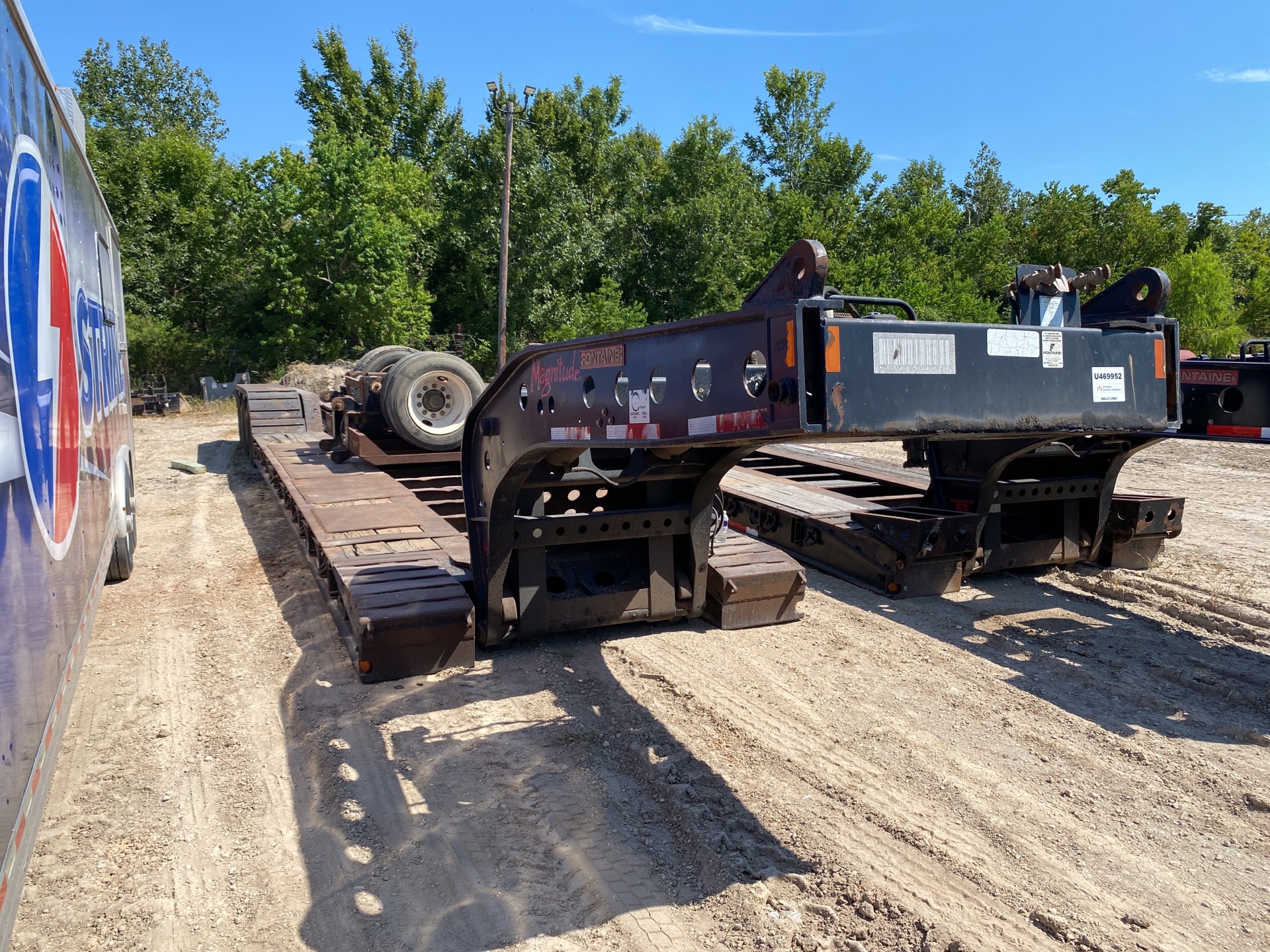 2013 Fontaine 3+1 Lowboy Trailer