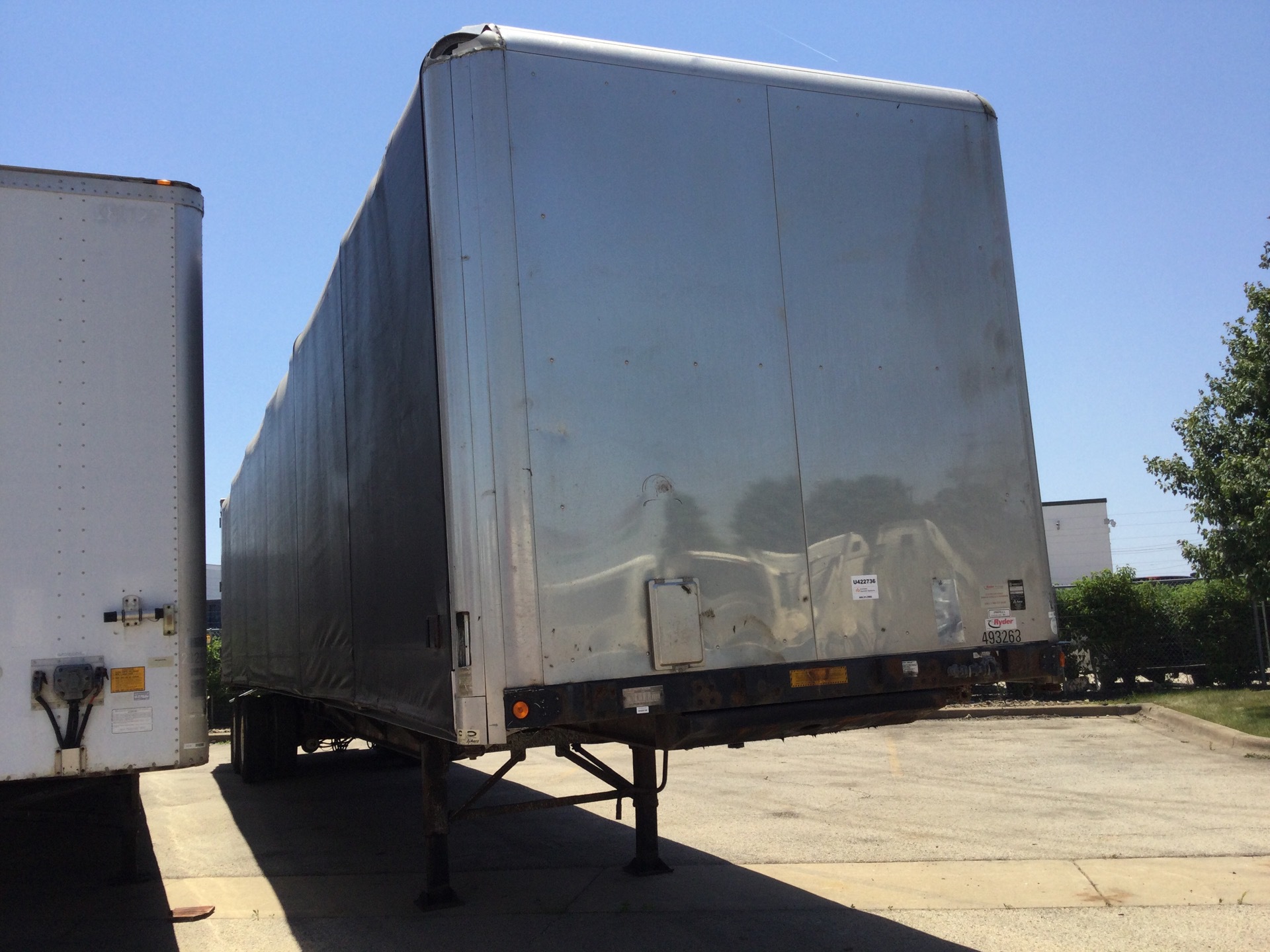 2009 Utility FS2CHA 48 ft T/A Curtain Side Trailer