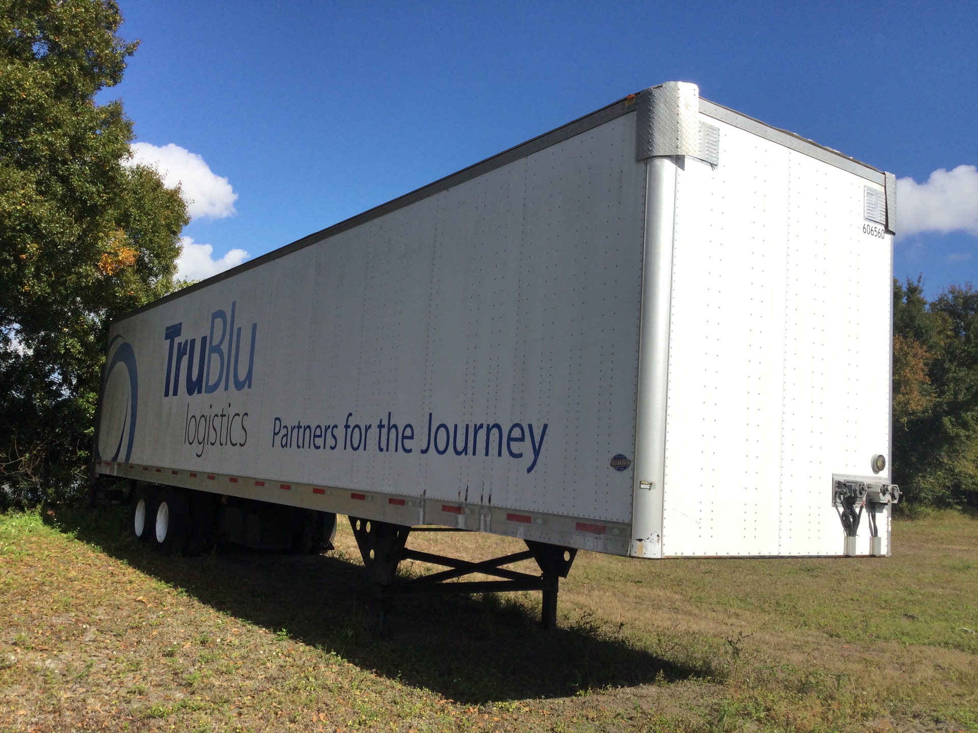 2012 Utility VSD2X 48 ft T/A Van Trailer