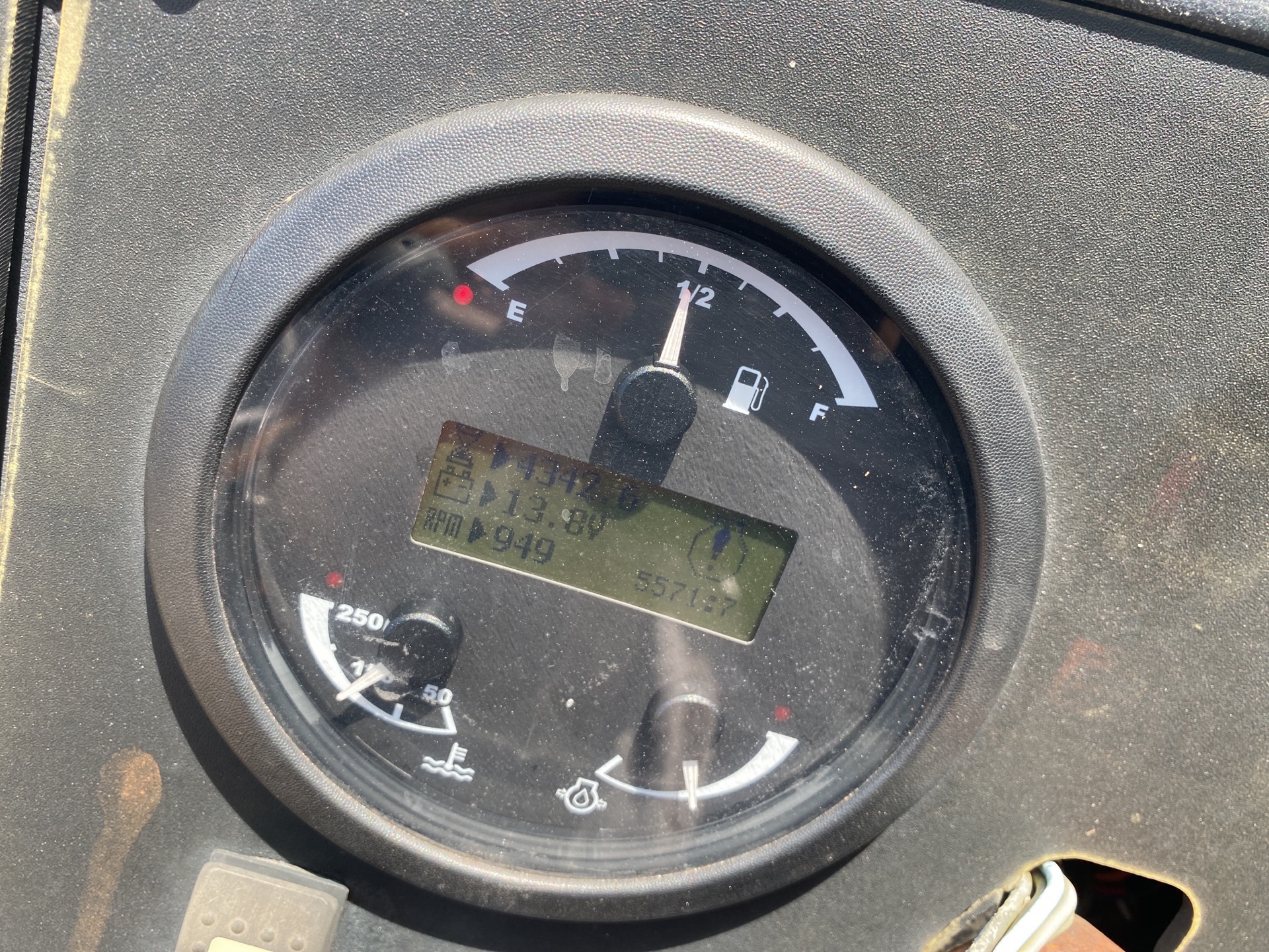 Photo - 25