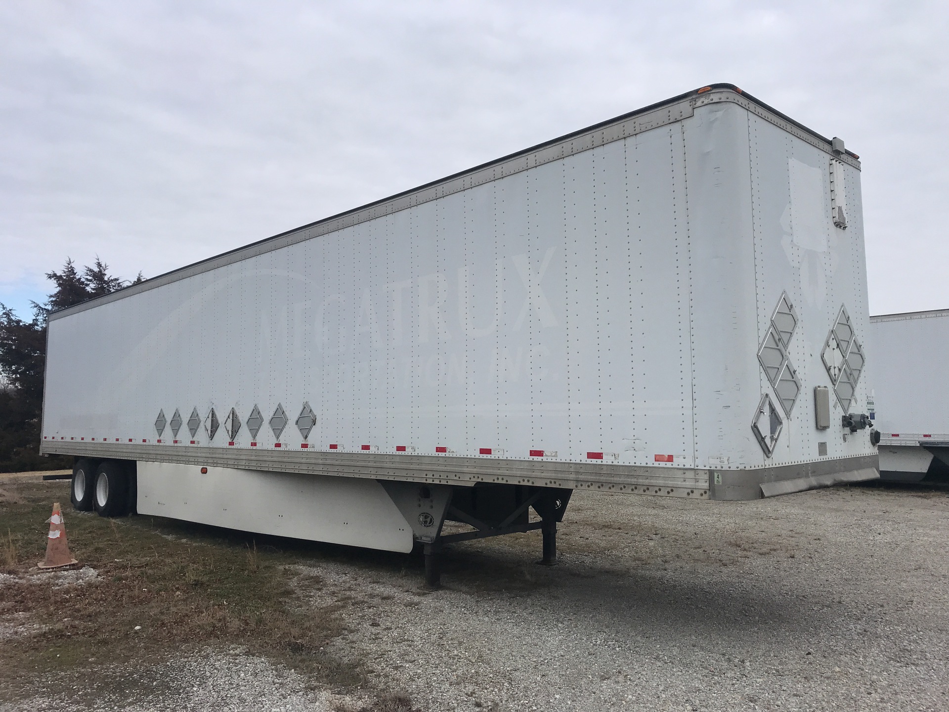 2006 Hyundai V1230152-AJS 53 ft T/A Van Trailer