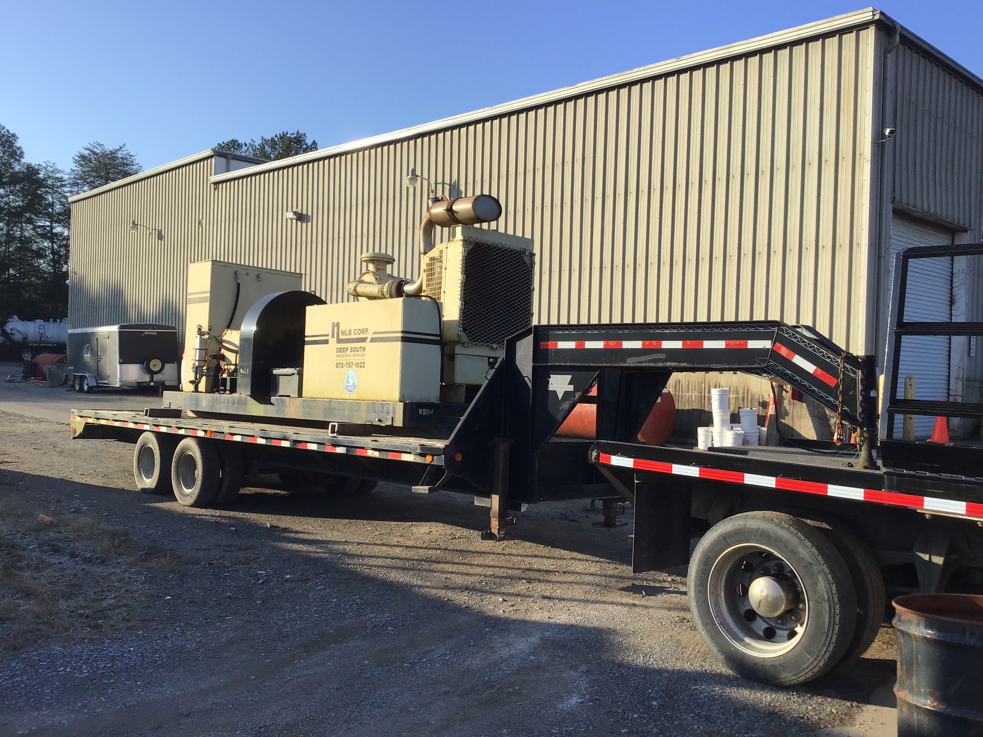 NLB 20250D-7/8 Trailer-Mounted Water Pump on 2007 PJ Flatbed Trailer