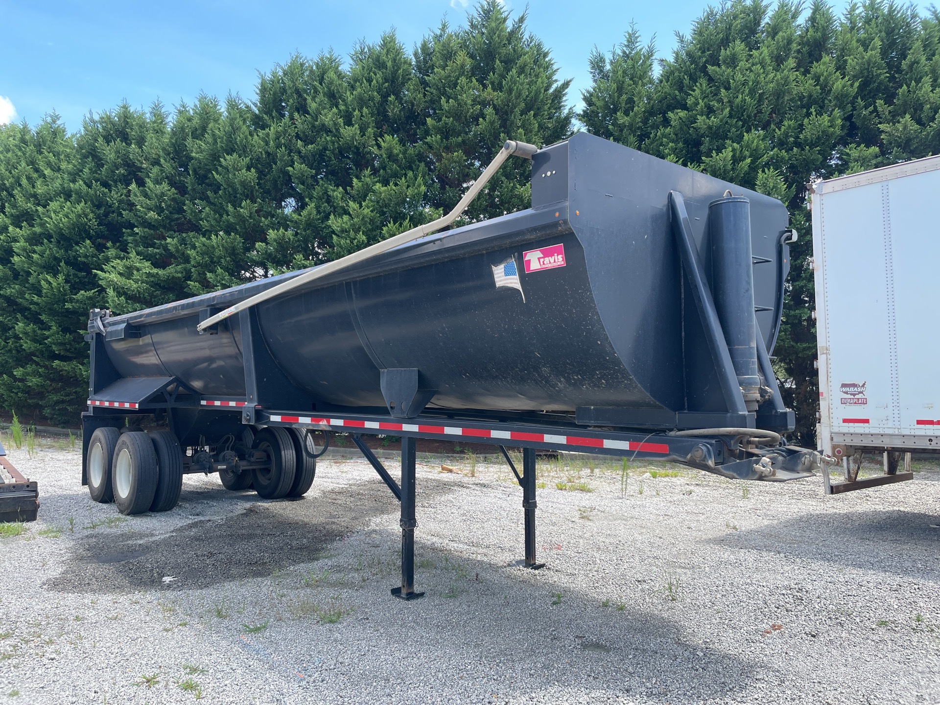 2020 Travis T/A 32 ft End Dump Trailer