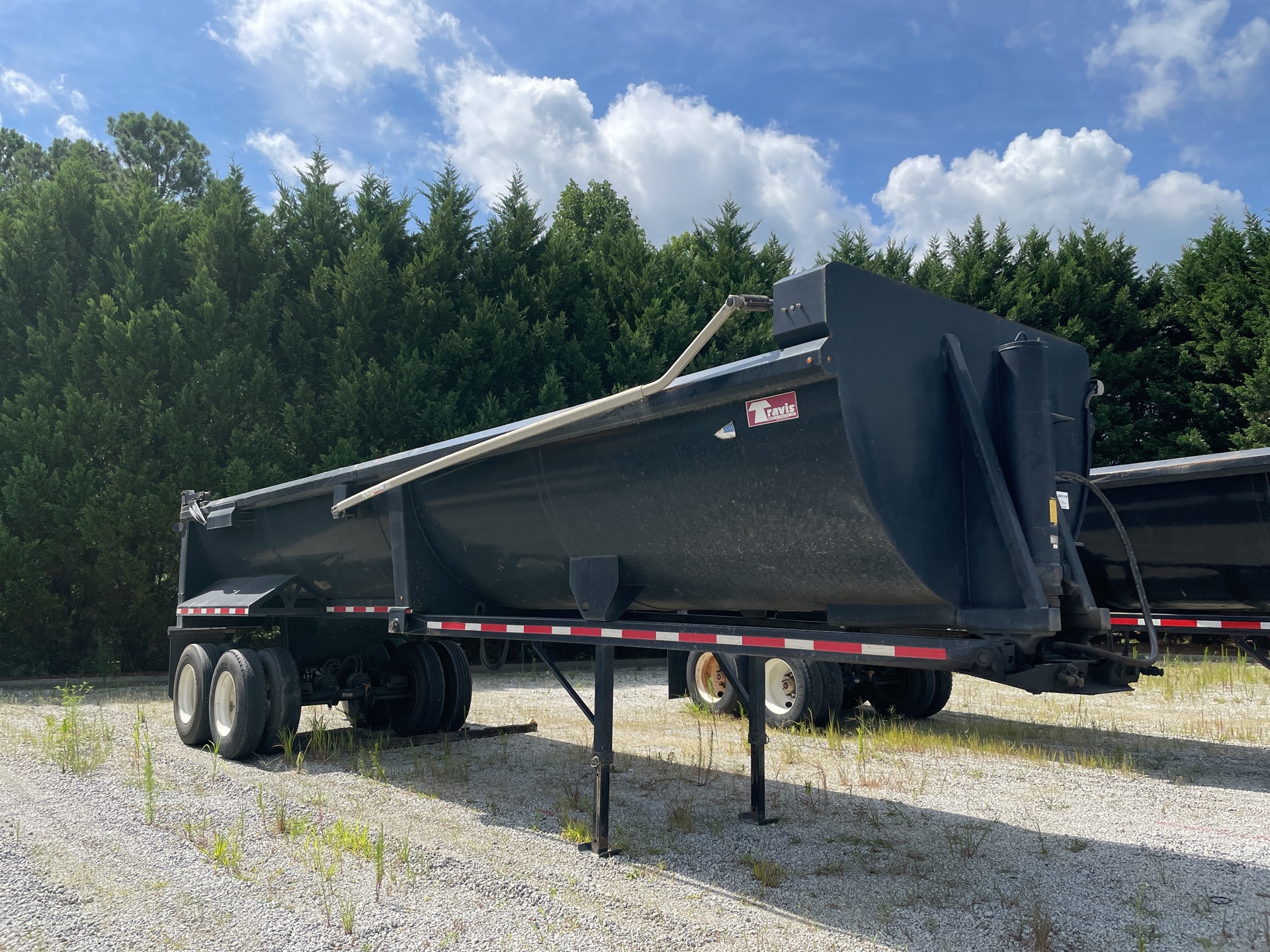 2019 Travis T/A 32 ft End Dump Trailer