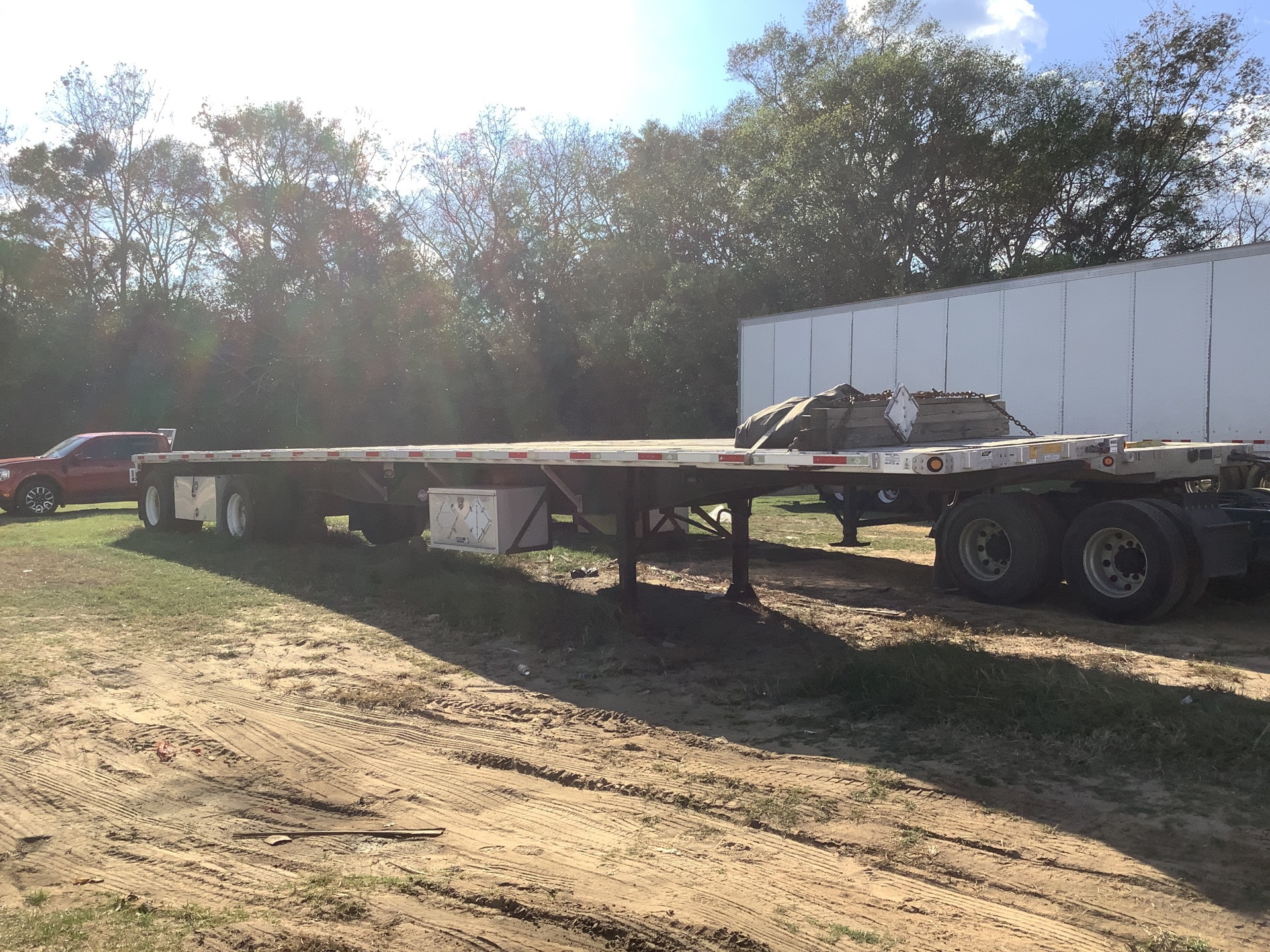 2013 Utility FS2CHA 30 ton 48 ft T/A Flatbed Trailer