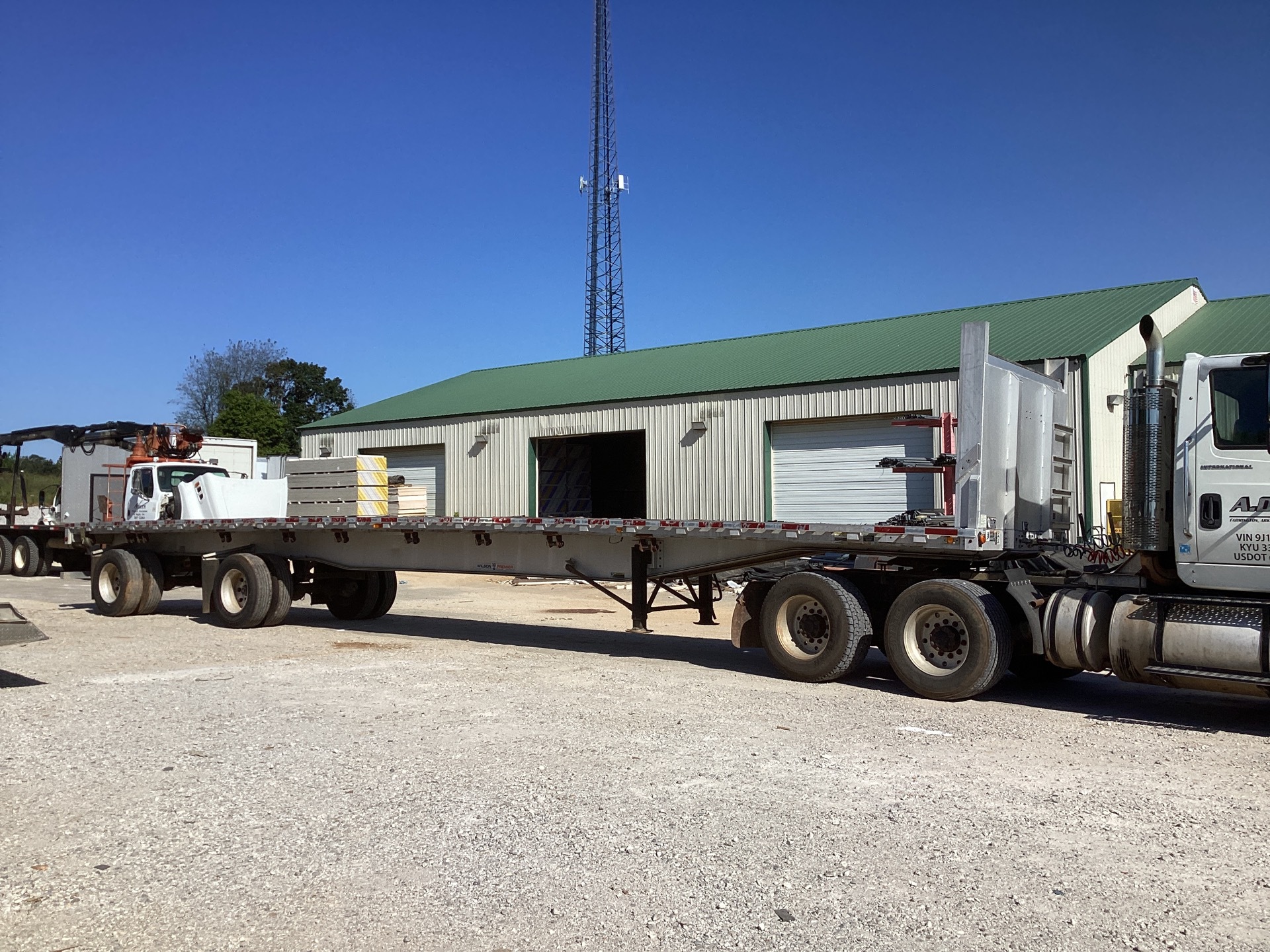 2007 Wilson ACF-300SS 48 ft T/A Flatbed Trailer