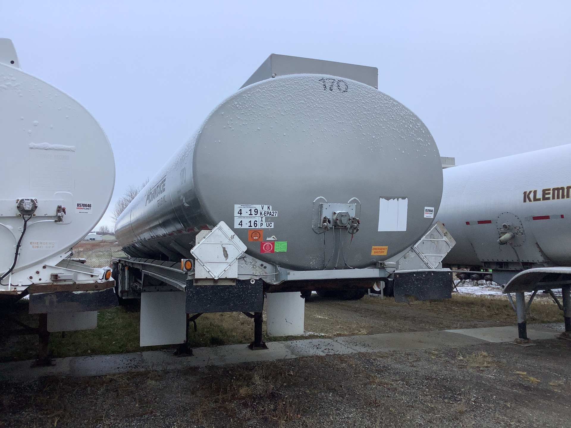 1992 Polar 9500 gal T/A Tanker Trailer