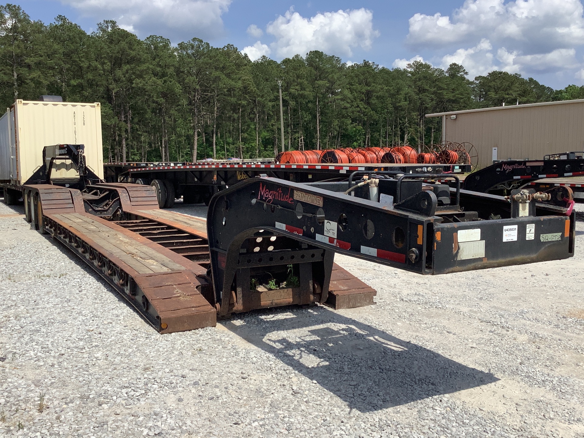 2012 Fontaine Tri/A Removable Gooseneck Lowboy Trailer