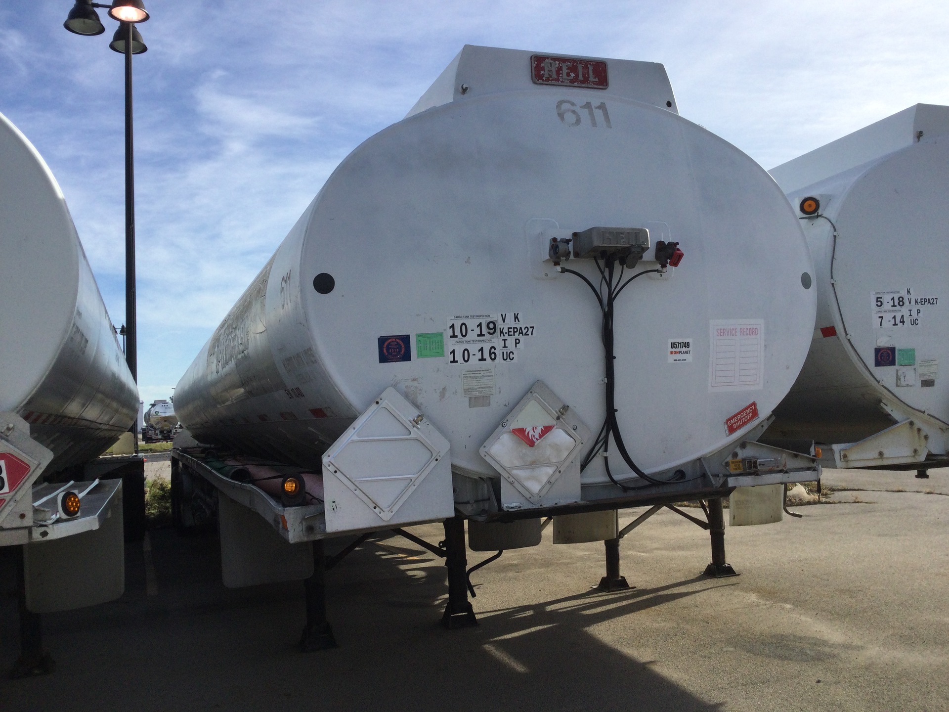 1992 Heil 9500 gal T/A Tanker Trailer