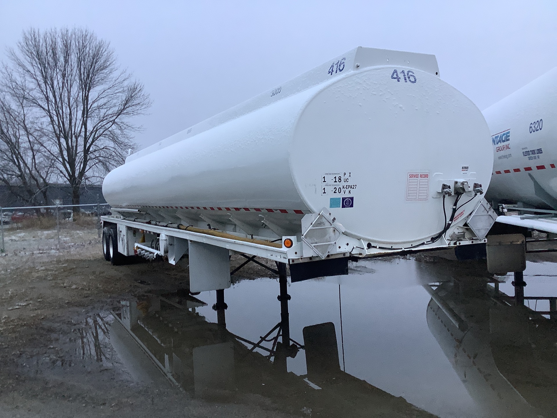 1994 Heil 9500 gal T/A Tanker Trailer