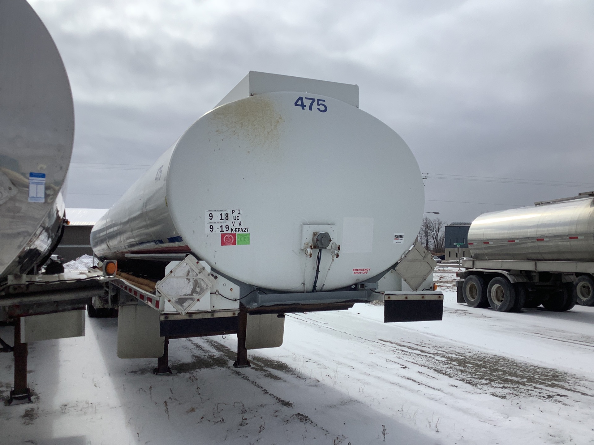 1989 Polar 9500 gal T/A Tanker Trailer