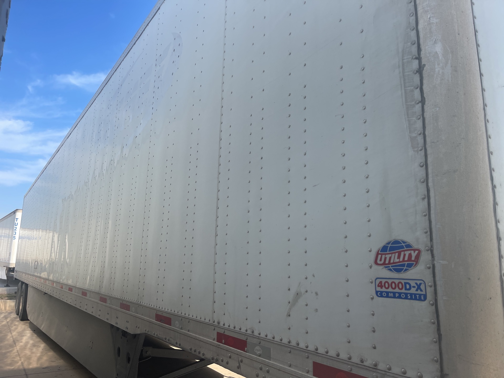 2016 Utility 53 ft T/A Van Trailer