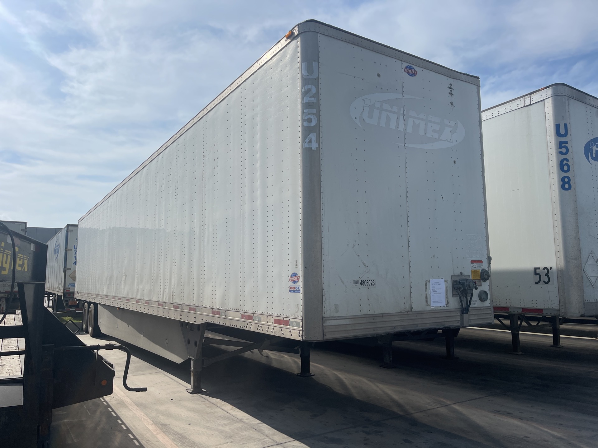 2016 Utility 53 ft T/A Van Trailer