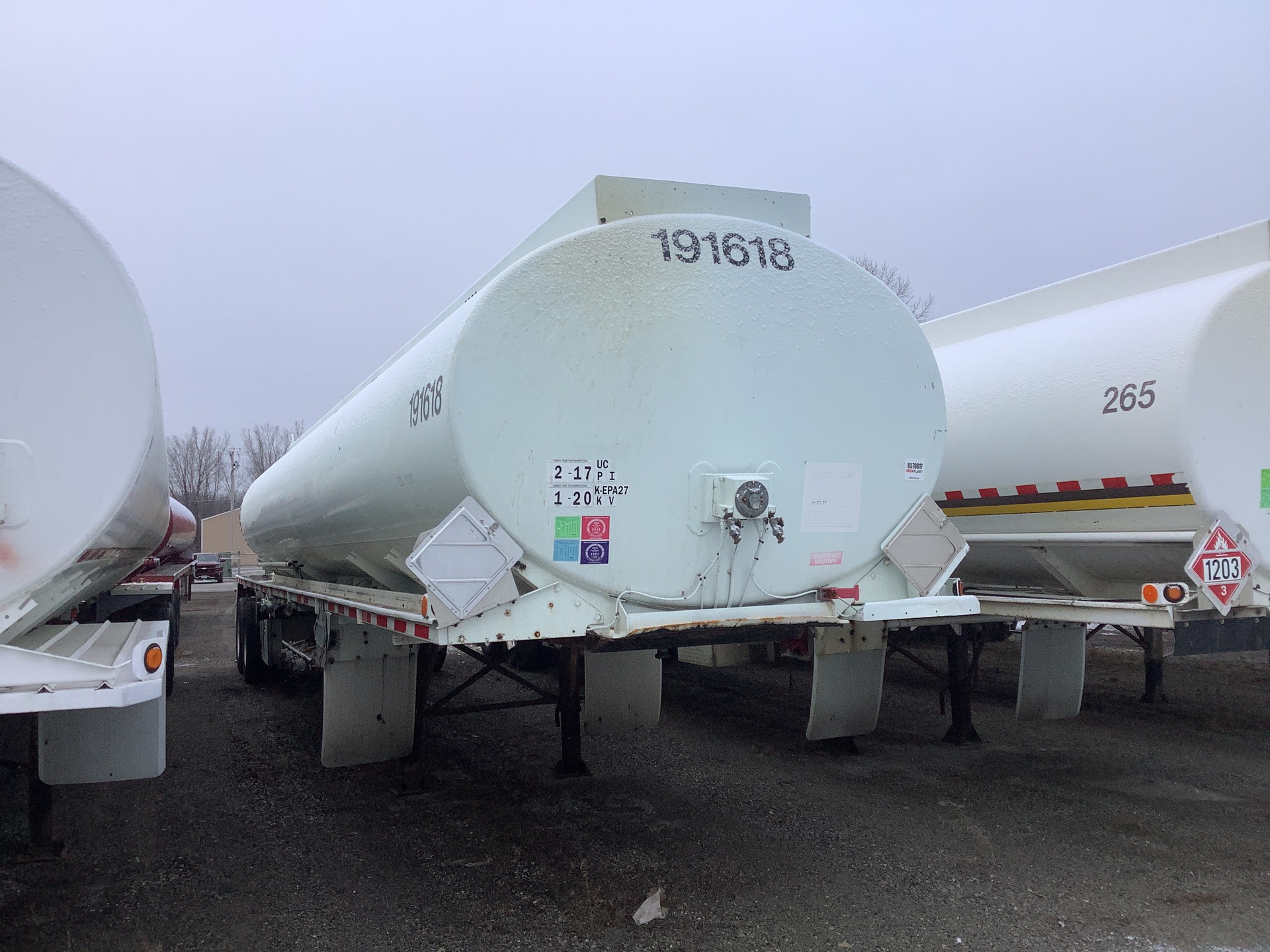 1992 Polar 9500 gal T/A Tanker Trailer