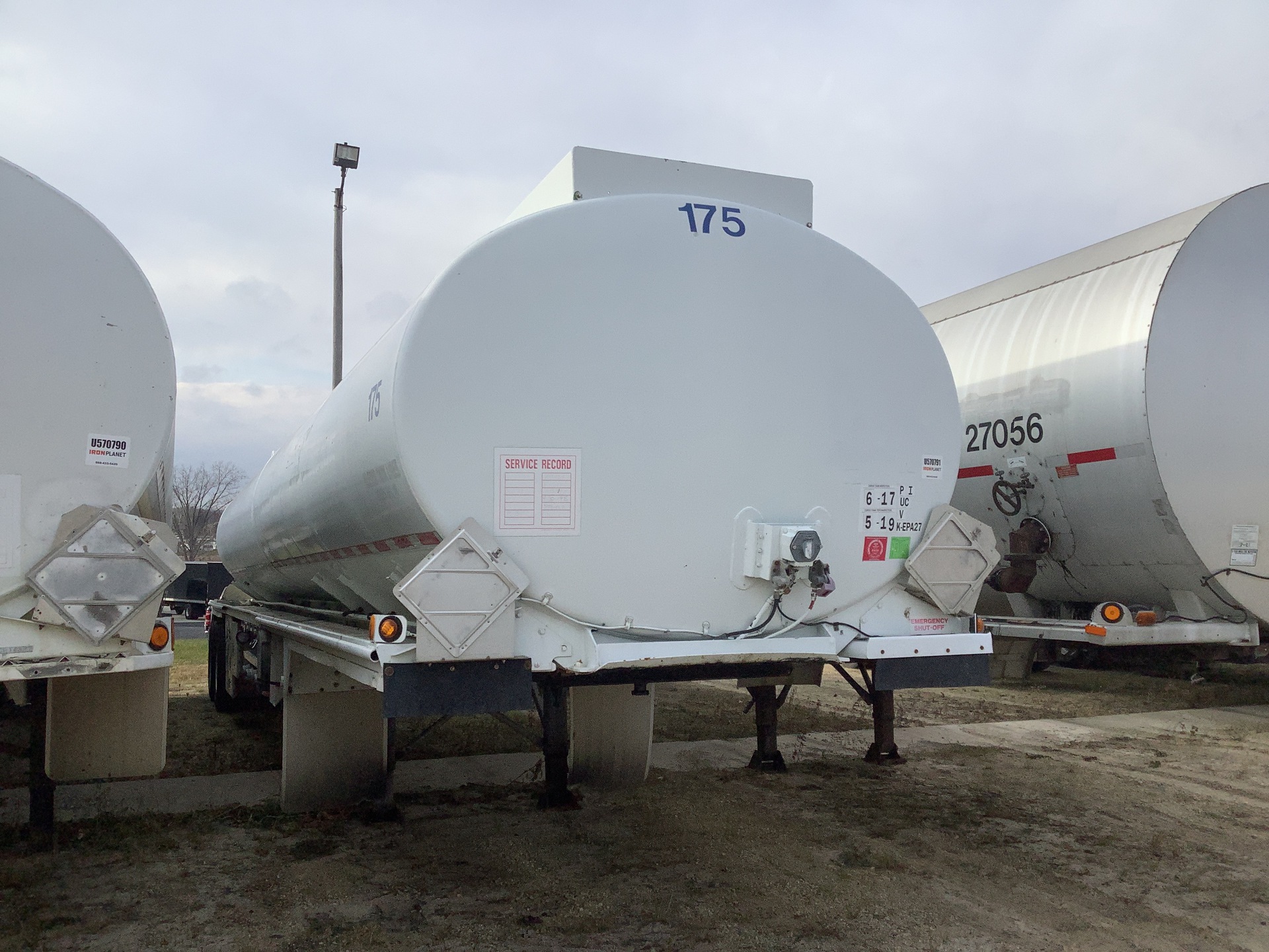 1994 Polar 9500 gal T/A Tanker Trailer