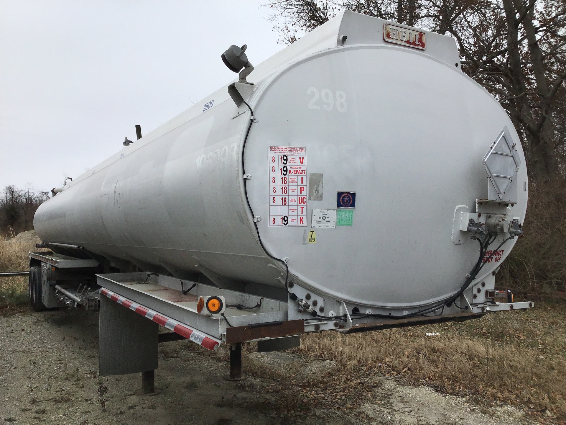 1993 Heil MC306 9,200 gal T/A Tanker Trailer