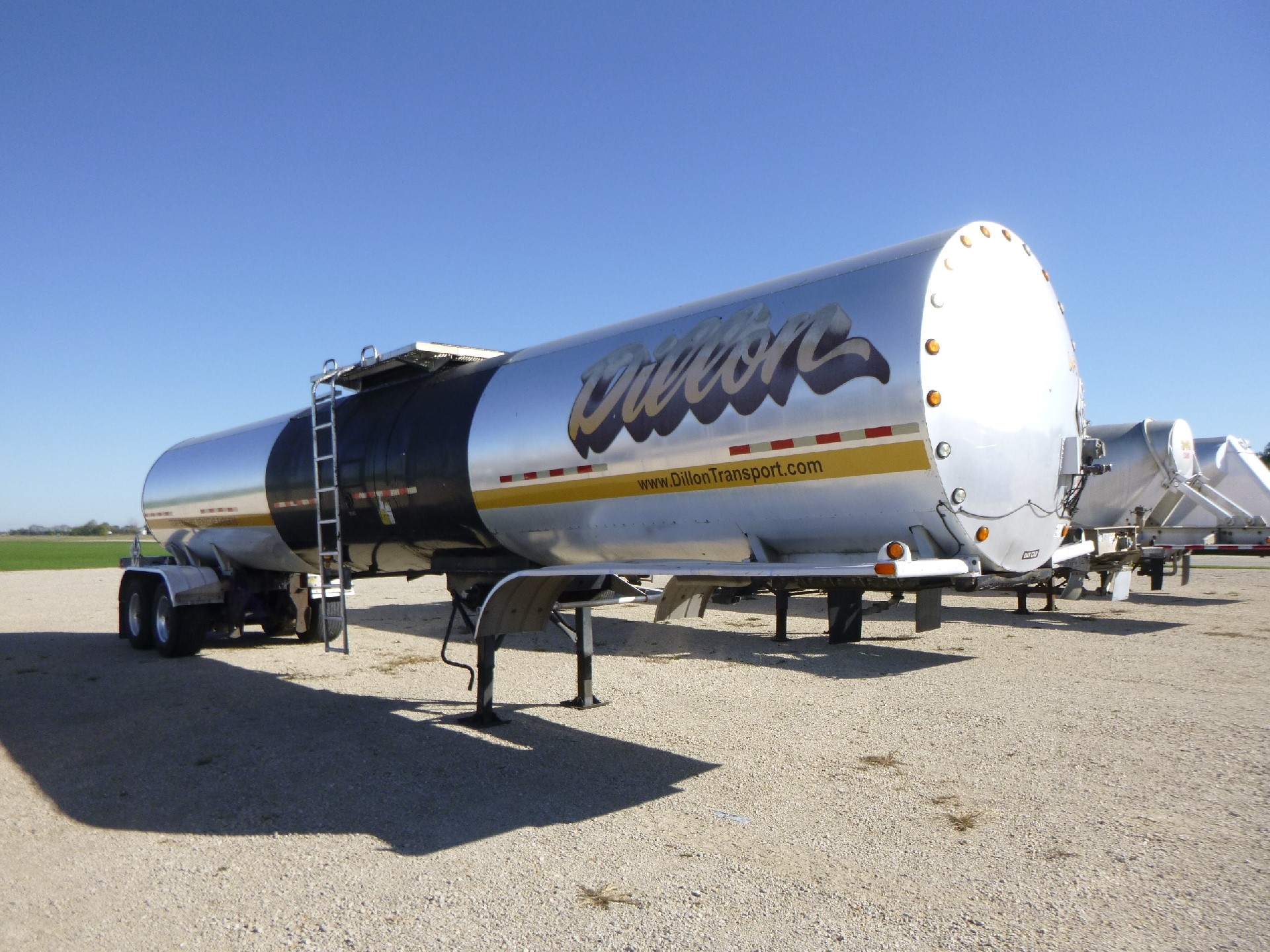 2009 Etnyre ARA Asphalt Tank Trailer