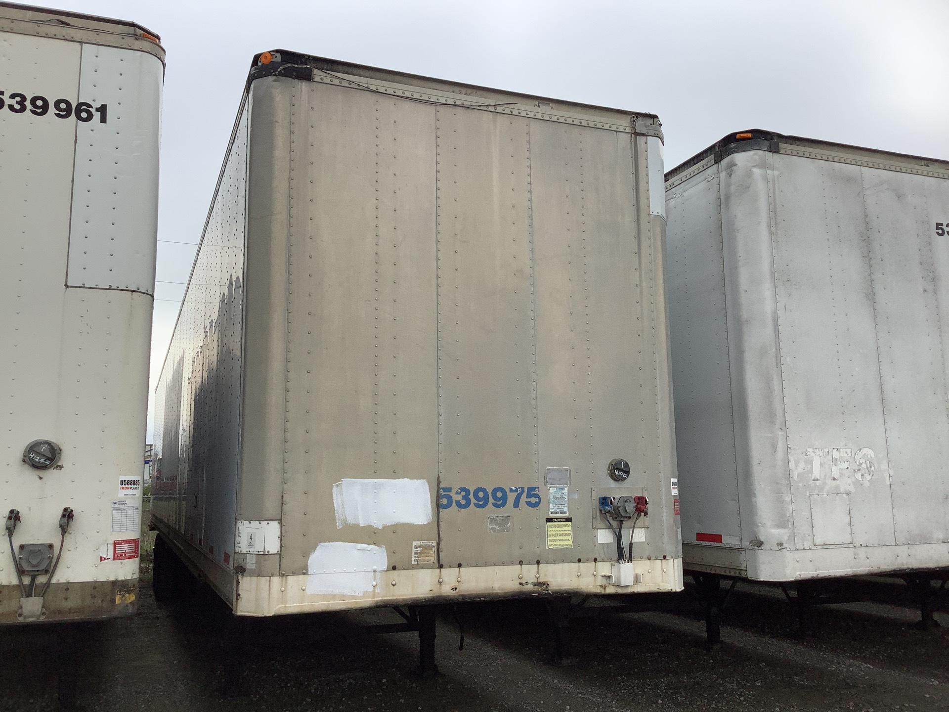 2000 Stoughton AVW-535T-S-C 53 ft T/A 53 Ft Van Trailer