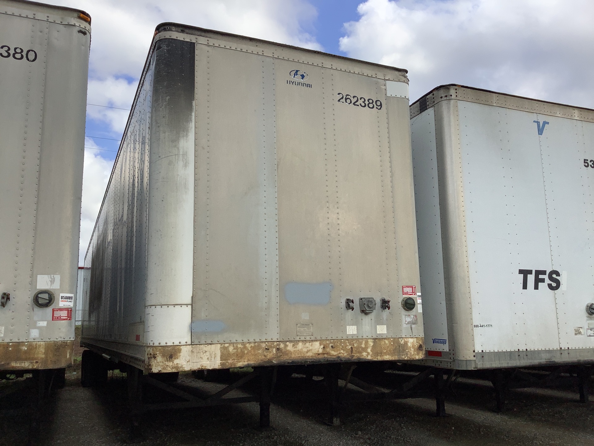 2001 Hyundai 53 ft T/A 53 Ft Van Trailer