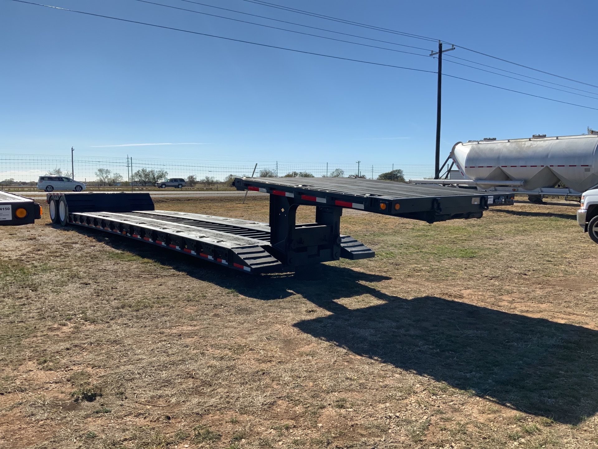 2003 XL 46 ft T/A Removable Gooseneck Lowboy Trailer