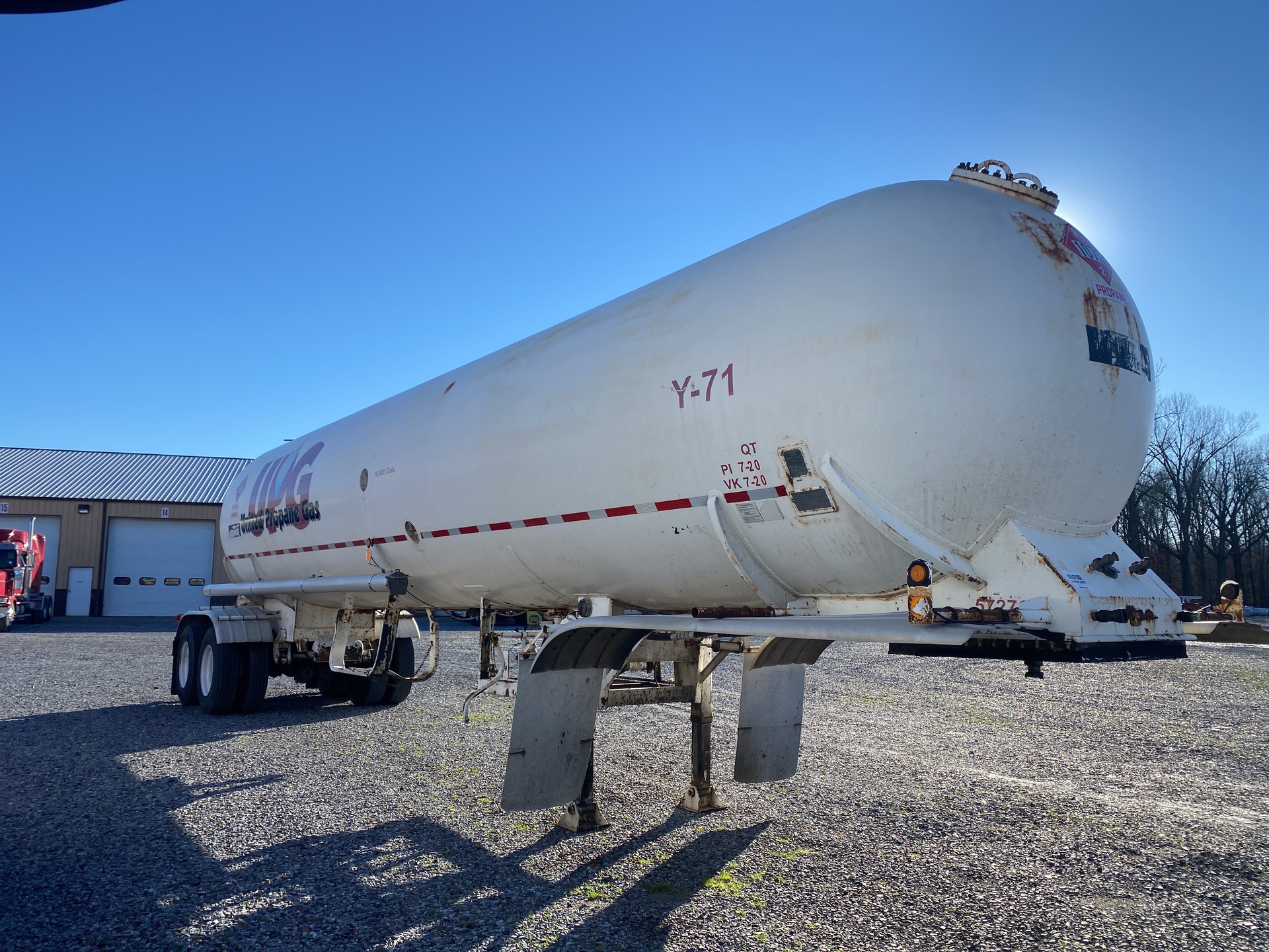 1969 Lubbock 10400 gal T/A Tanker Trailer
