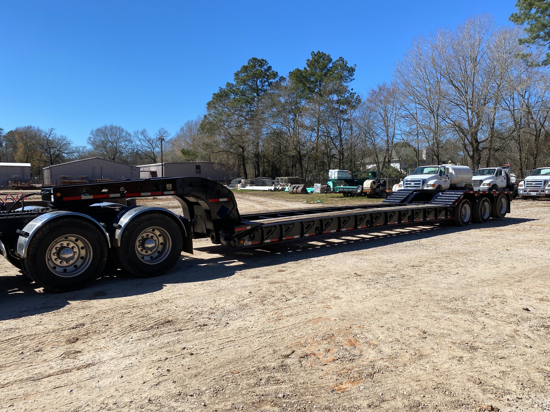 2005 Trail King TK110HDG-513 24 ft Tri/A Removable Gooseneck 55 Ton Lowboy Trailer