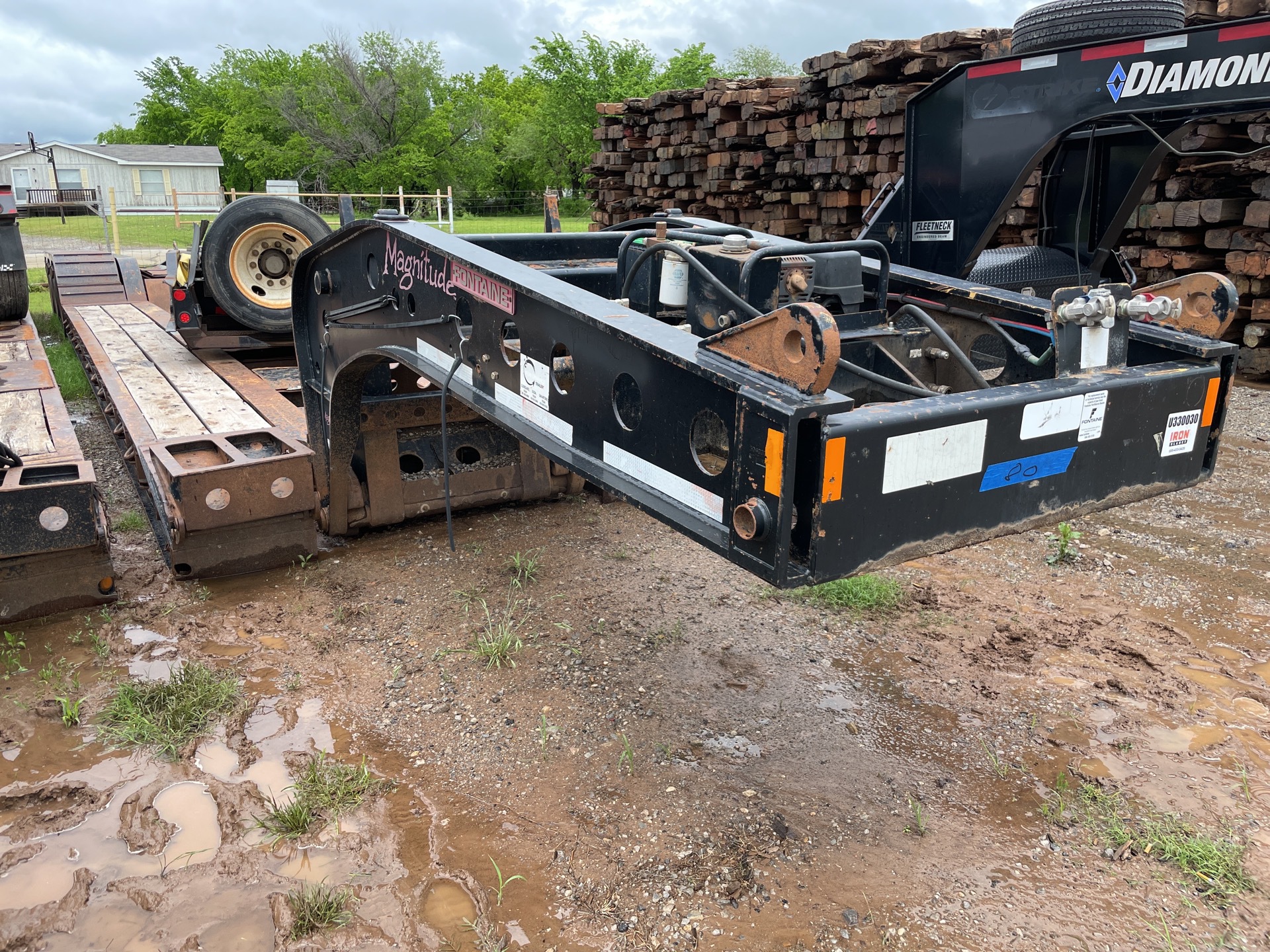 2014 Fontaine 26 ft Tri/A Removable Gooseneck 55 Ton Lowboy Trailer