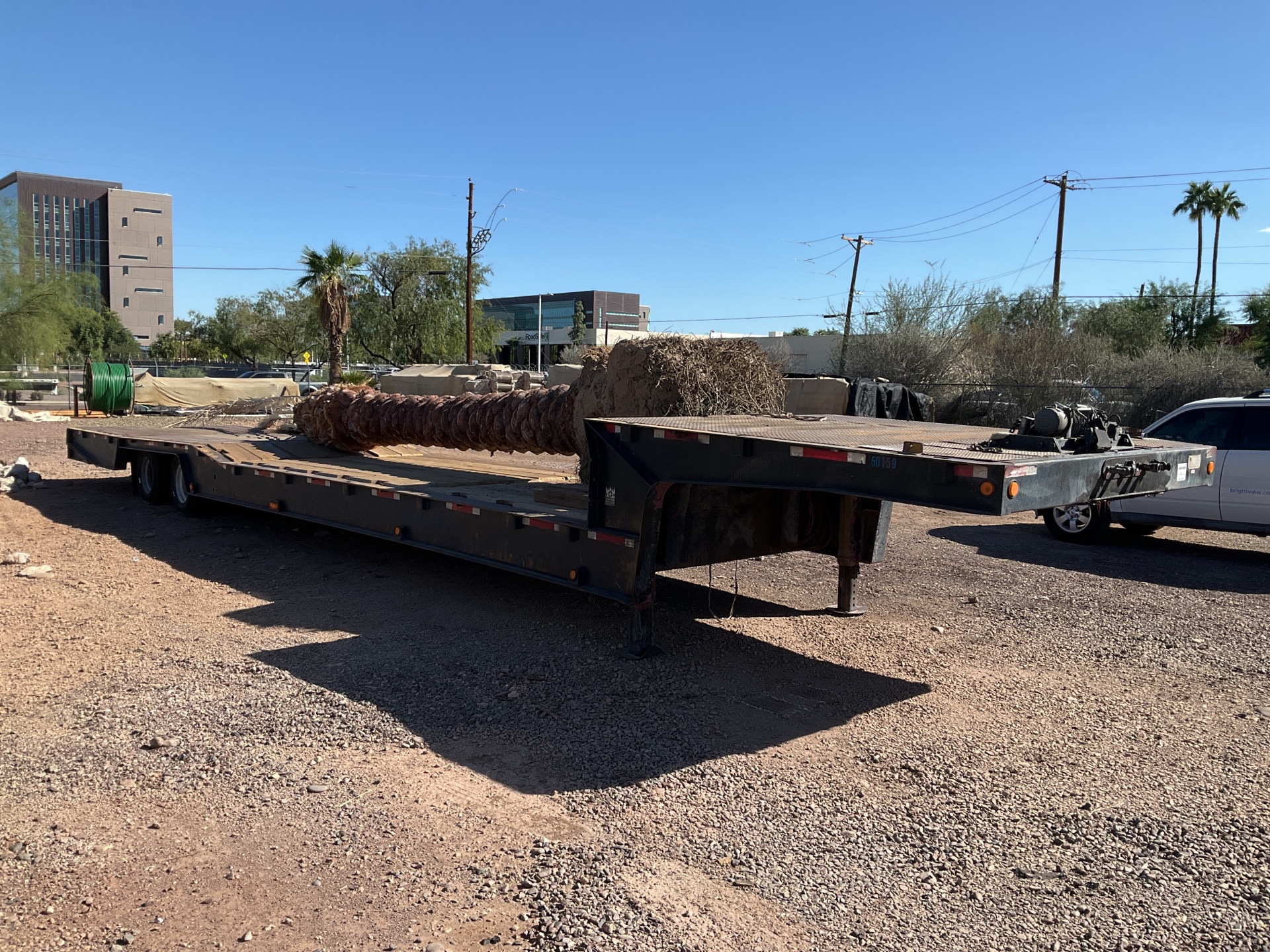 1999 Trail King TK70HT-482 48 ft T/A Hydraulic Tail Trailer