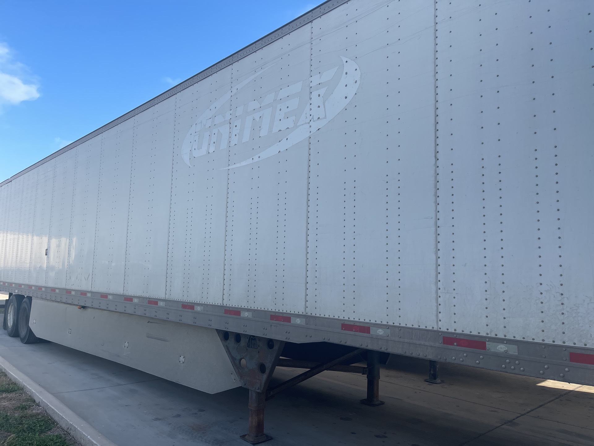 2016 Utility 53 ft T/A Van Trailer