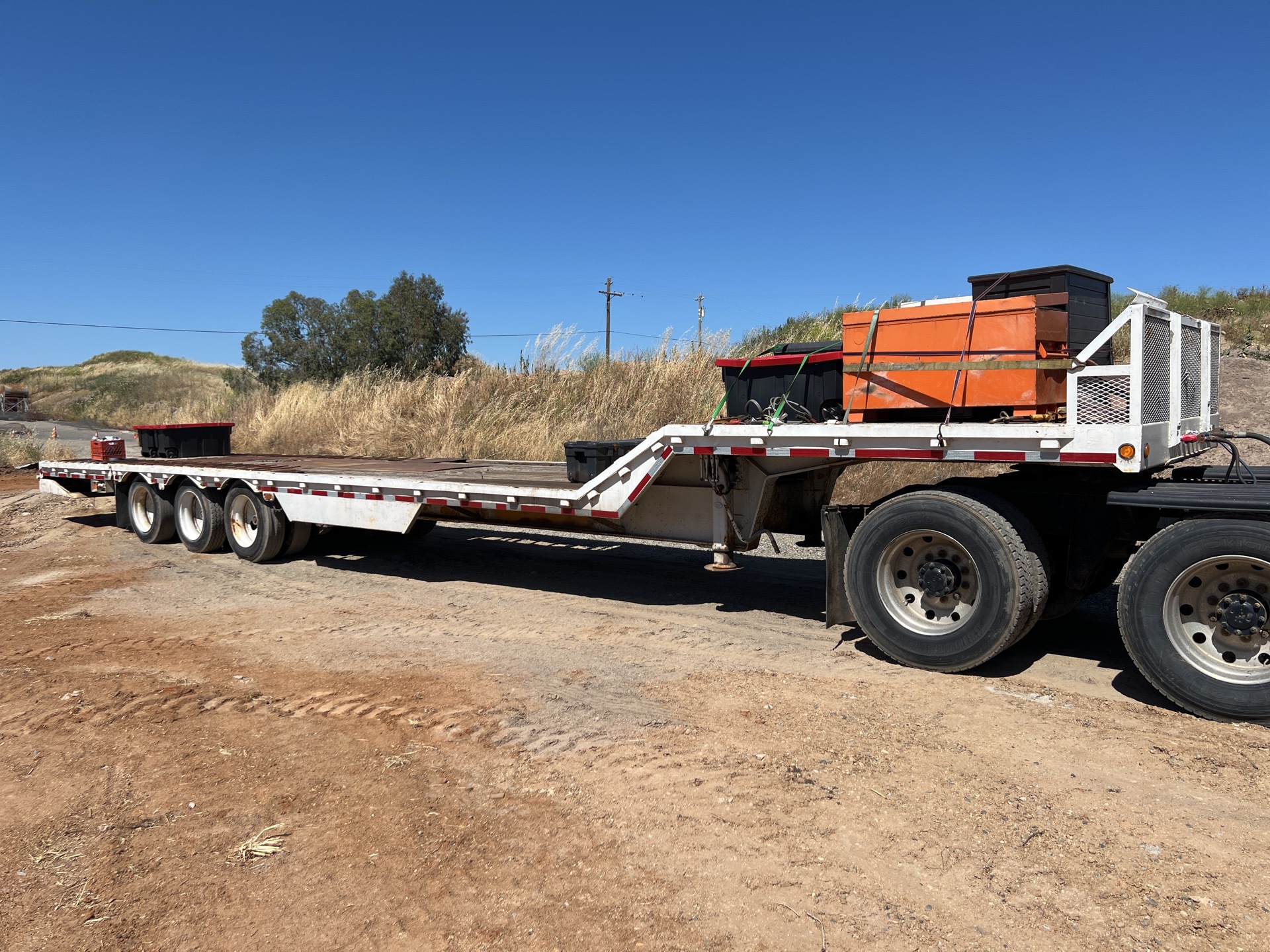 1999 Ledwell HT48102 45 ft Tri/A Step Deck Trailer