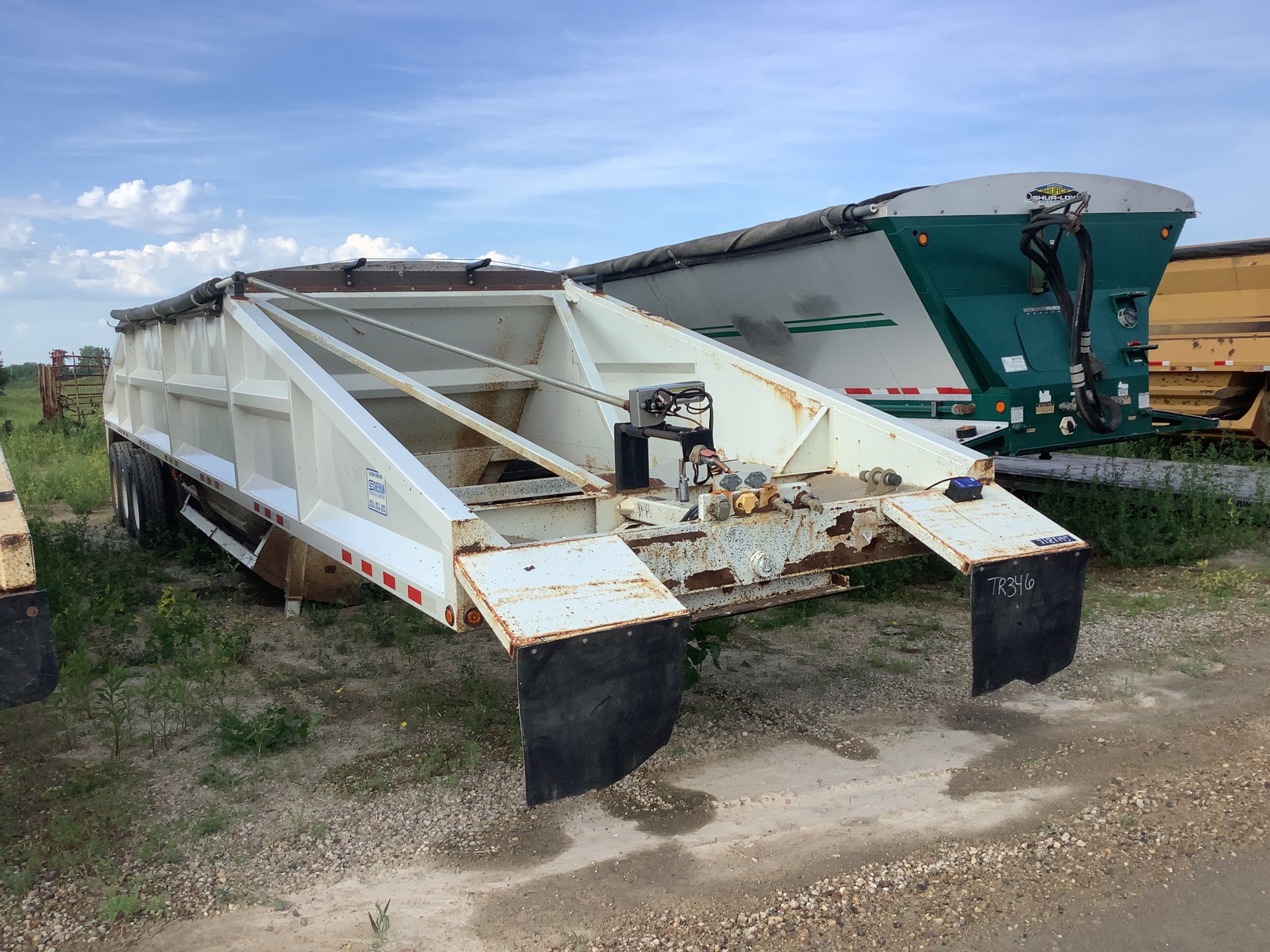 2012 Dakota  Tri/A Belly Dump Trailer