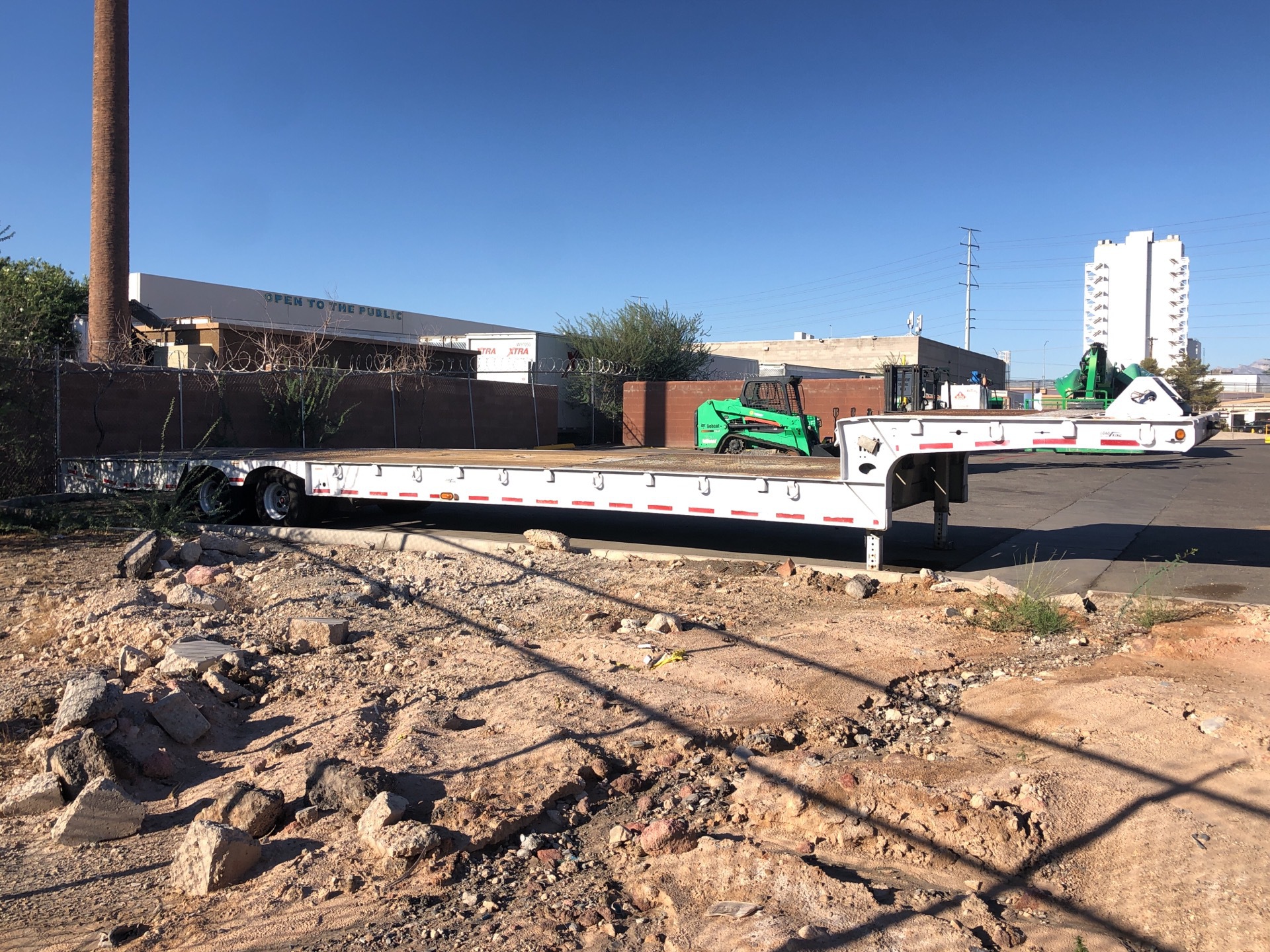 2008 Terex HFT70RS 70000 lb 48 ft T/A Gooseneck Hydraulic Tail Trailer