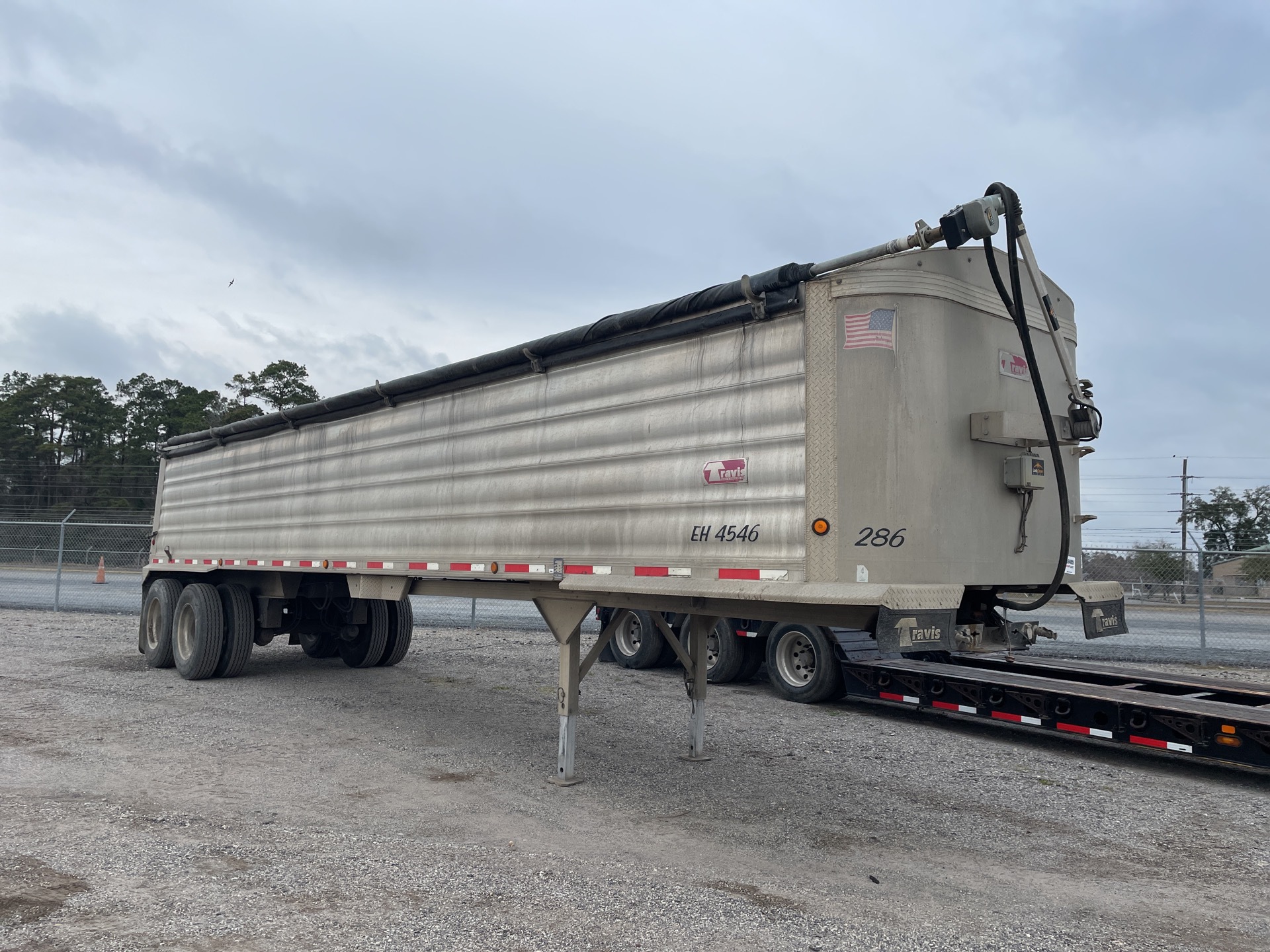 2013 Travis T/A Aluminum 37 ft T/A End Dump Trailer