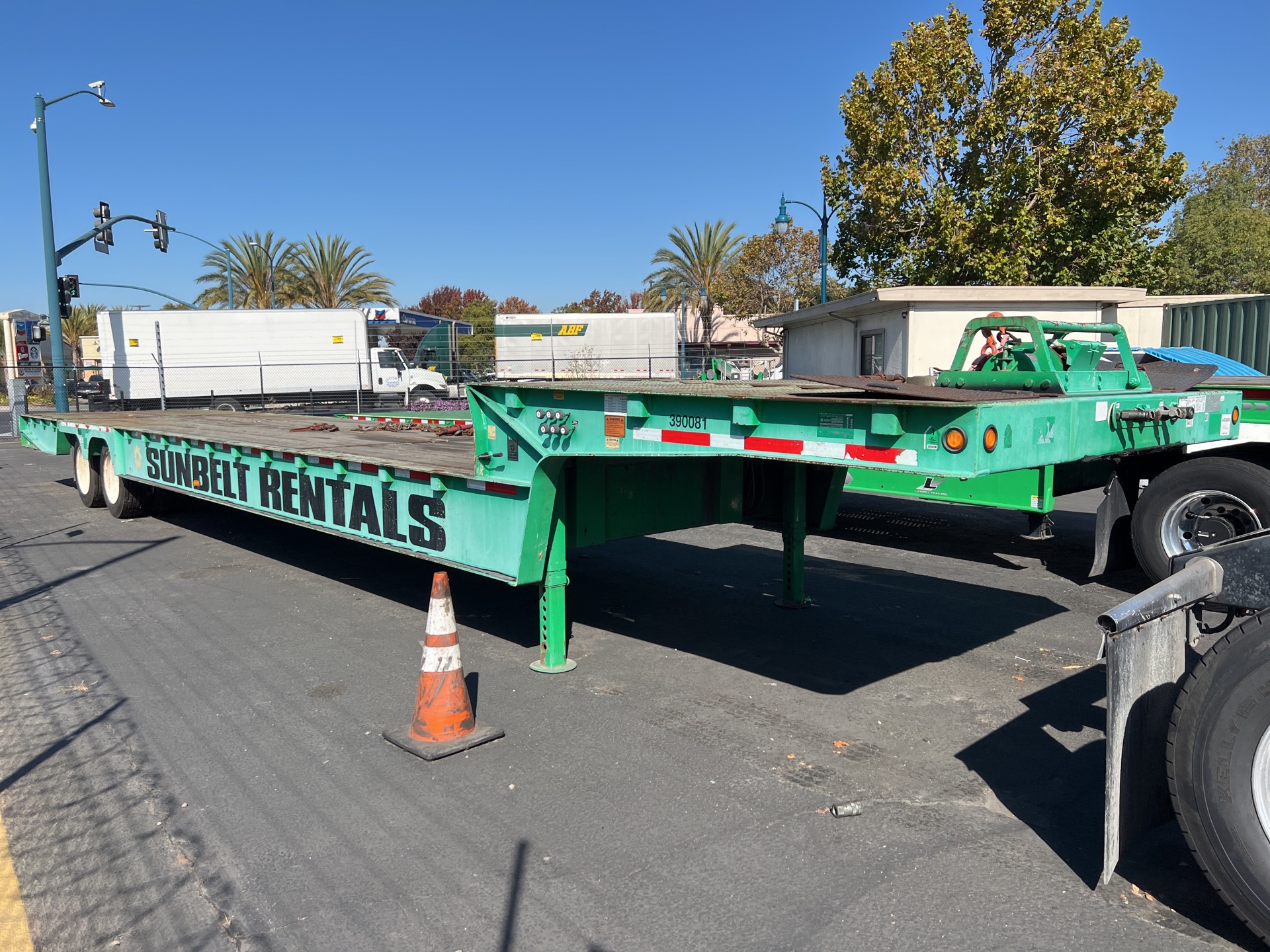 2012 Trail King TK70HT Hydraulic Tail Trailer