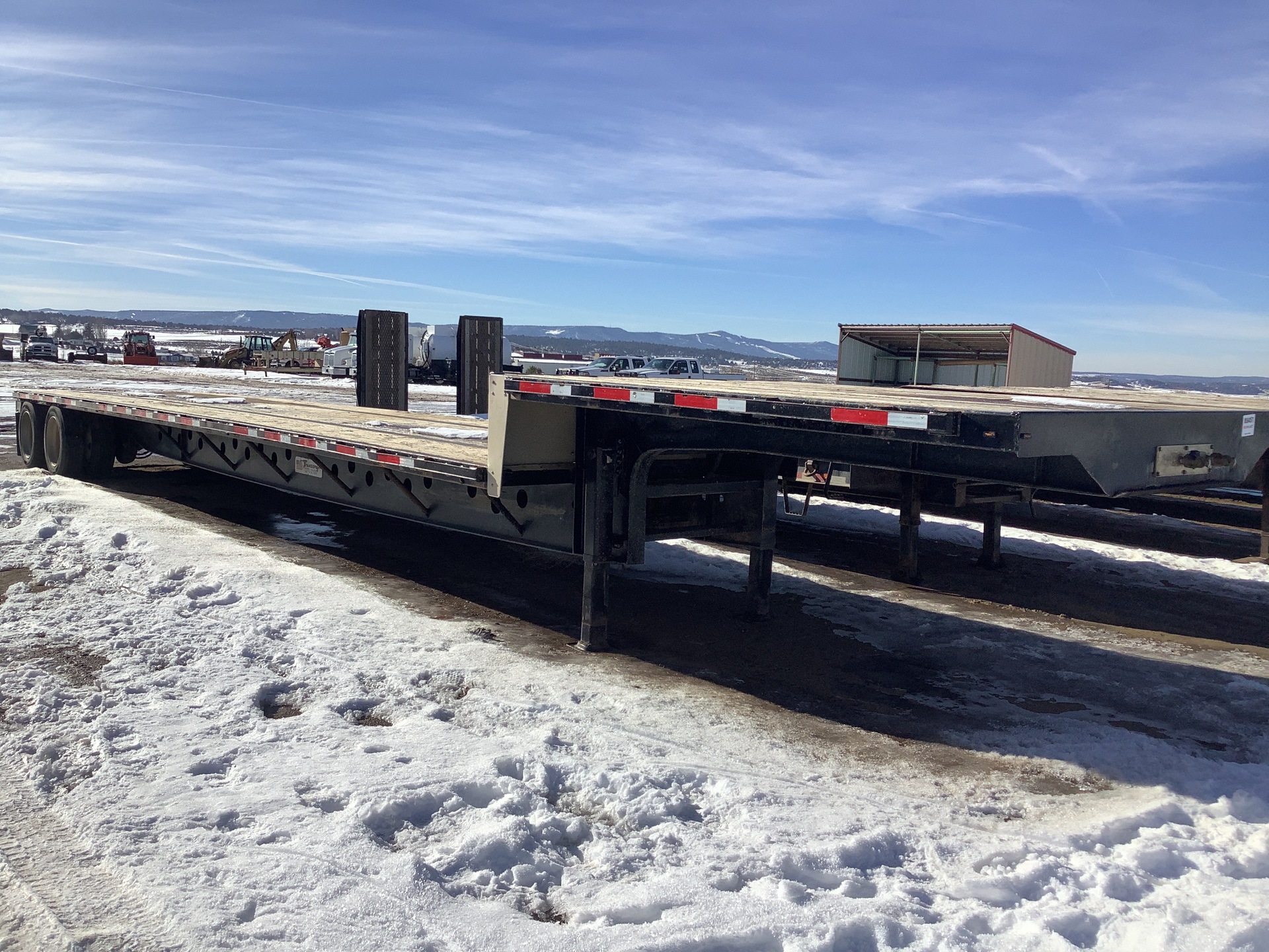 2015 Transcraft Step Deck Trailer