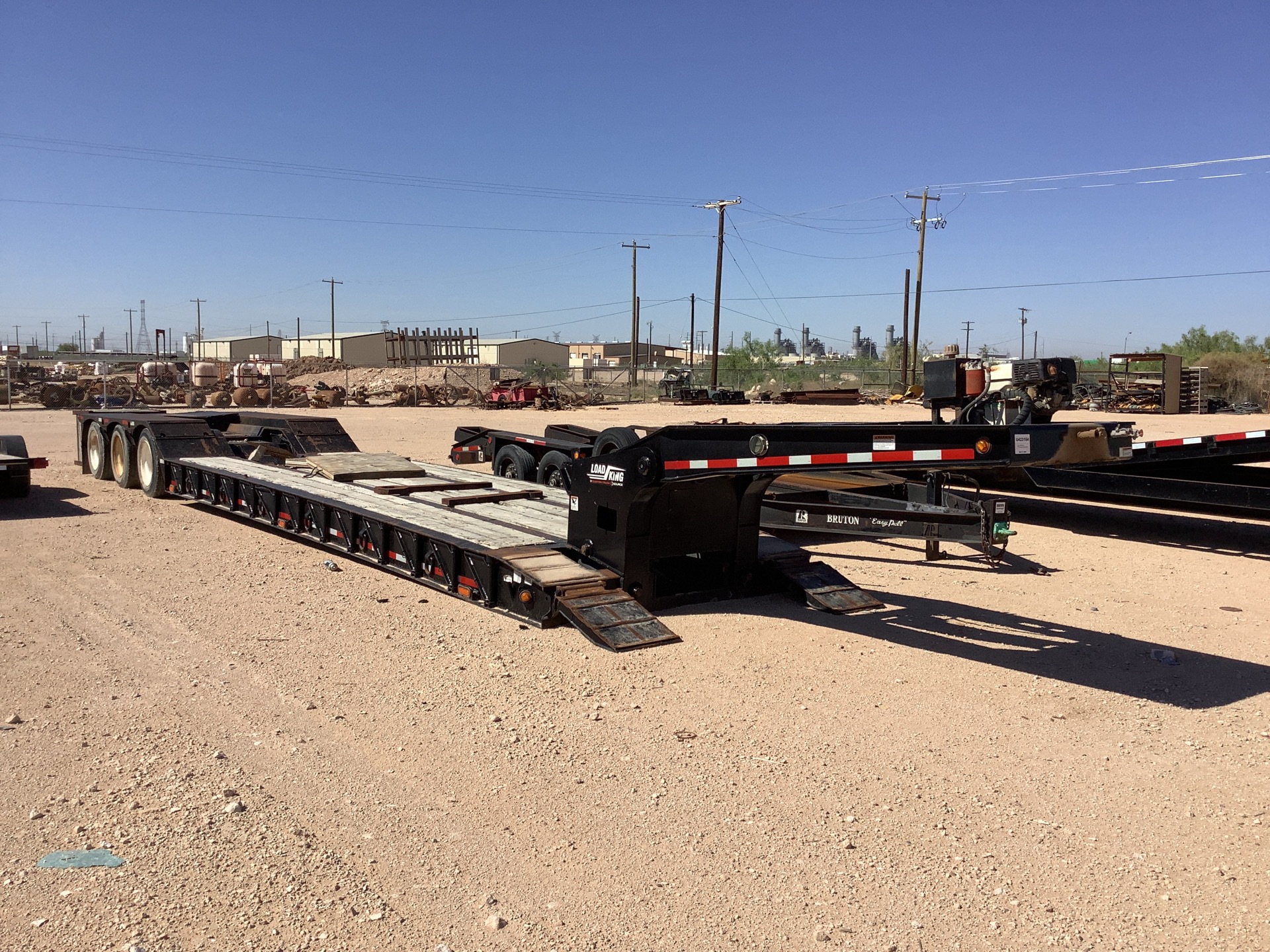 2009 Load King 40 ft Tri/A Removable Gooseneck Lowboy Trailer
