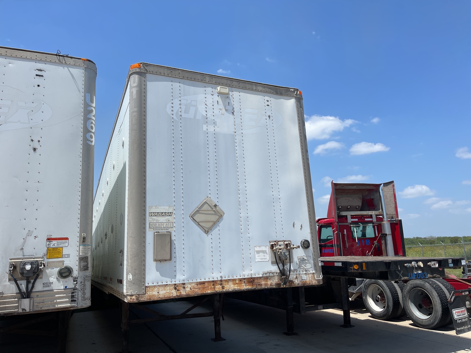 1999 Wabash DVCVHPC 53 ft x 102 in T/A Van Trailer