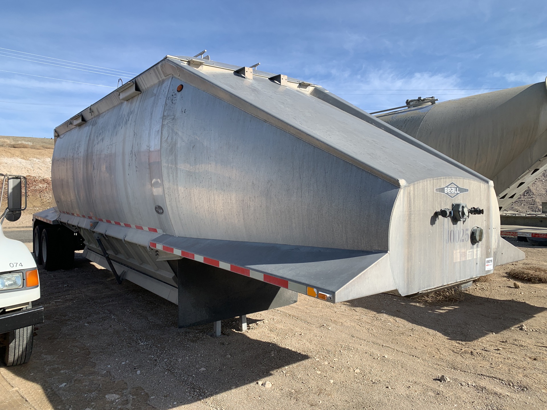 2011 Beall BABDS-42-1-2 T/A Belly Dump Trailer