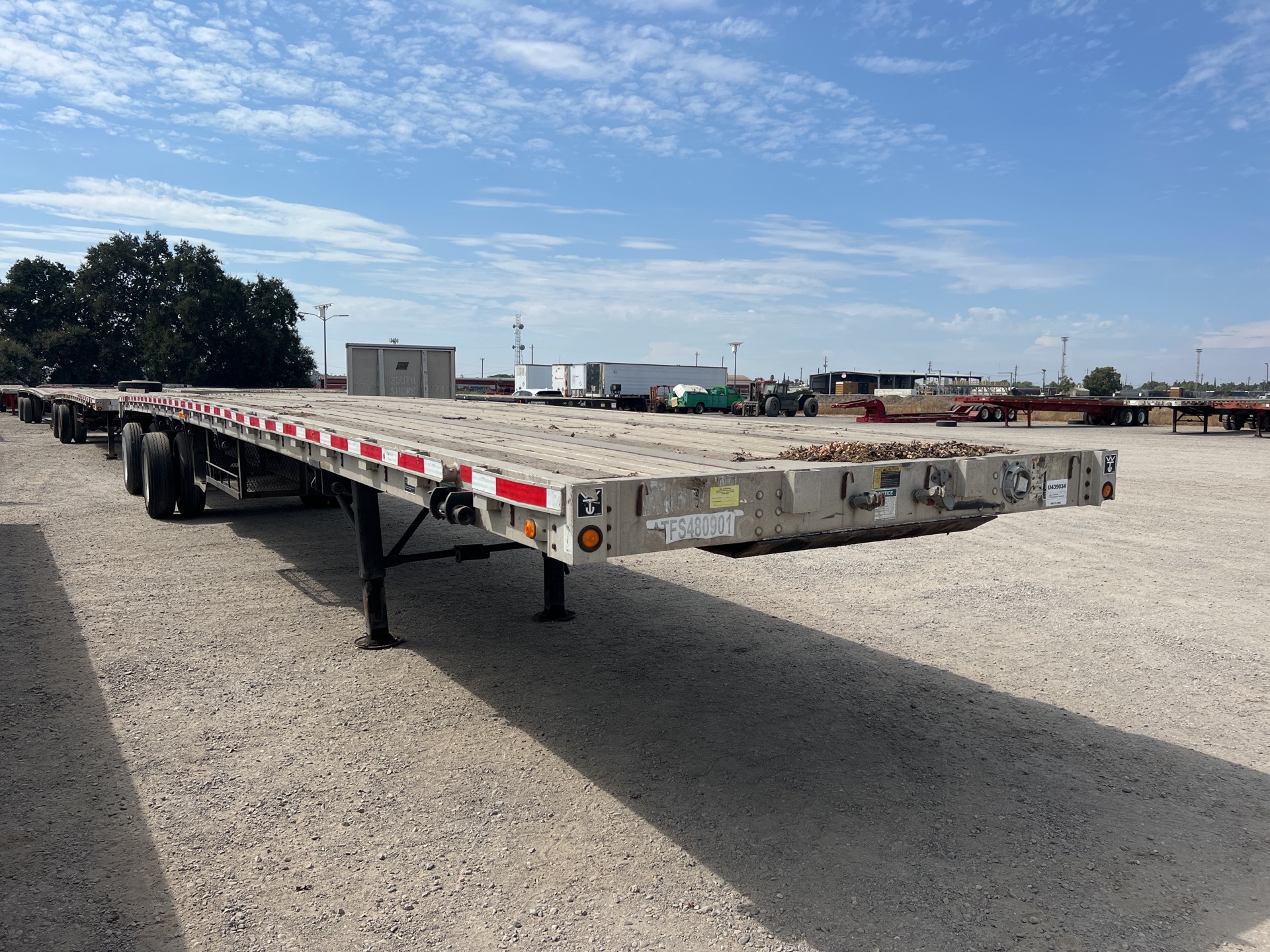 2000 Wilson 48 ft Flatbed Trailer