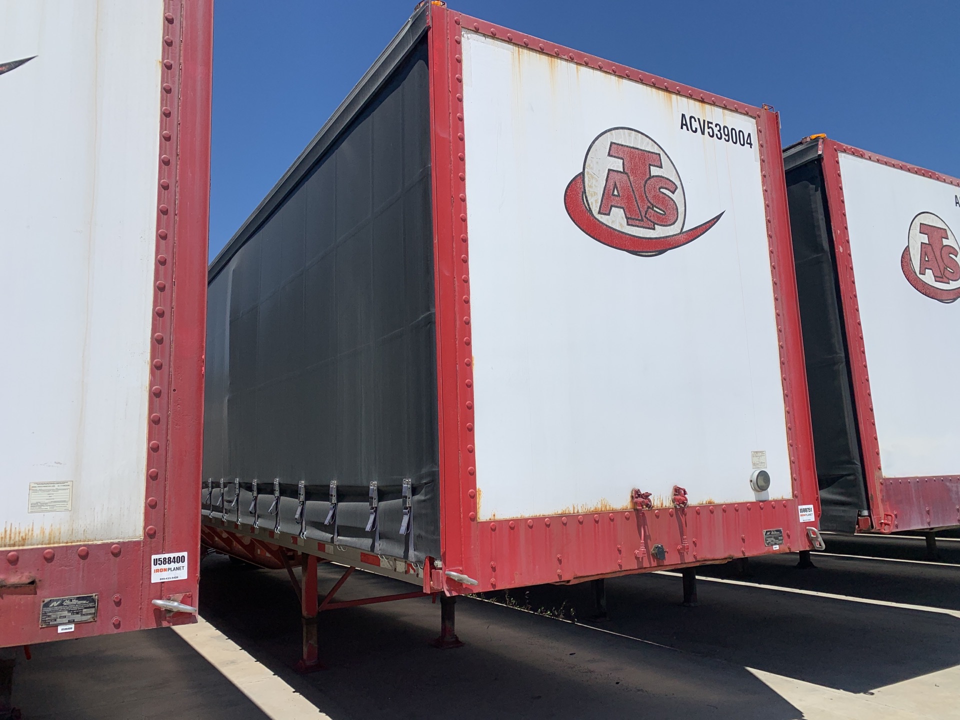 1999 NuVan 53 ft T/A Curtain Side Trailer