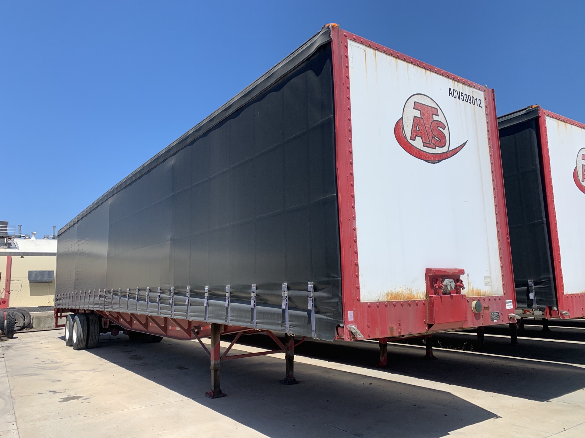 1999 NuVan 53 ft T/A Curtain Side Trailer