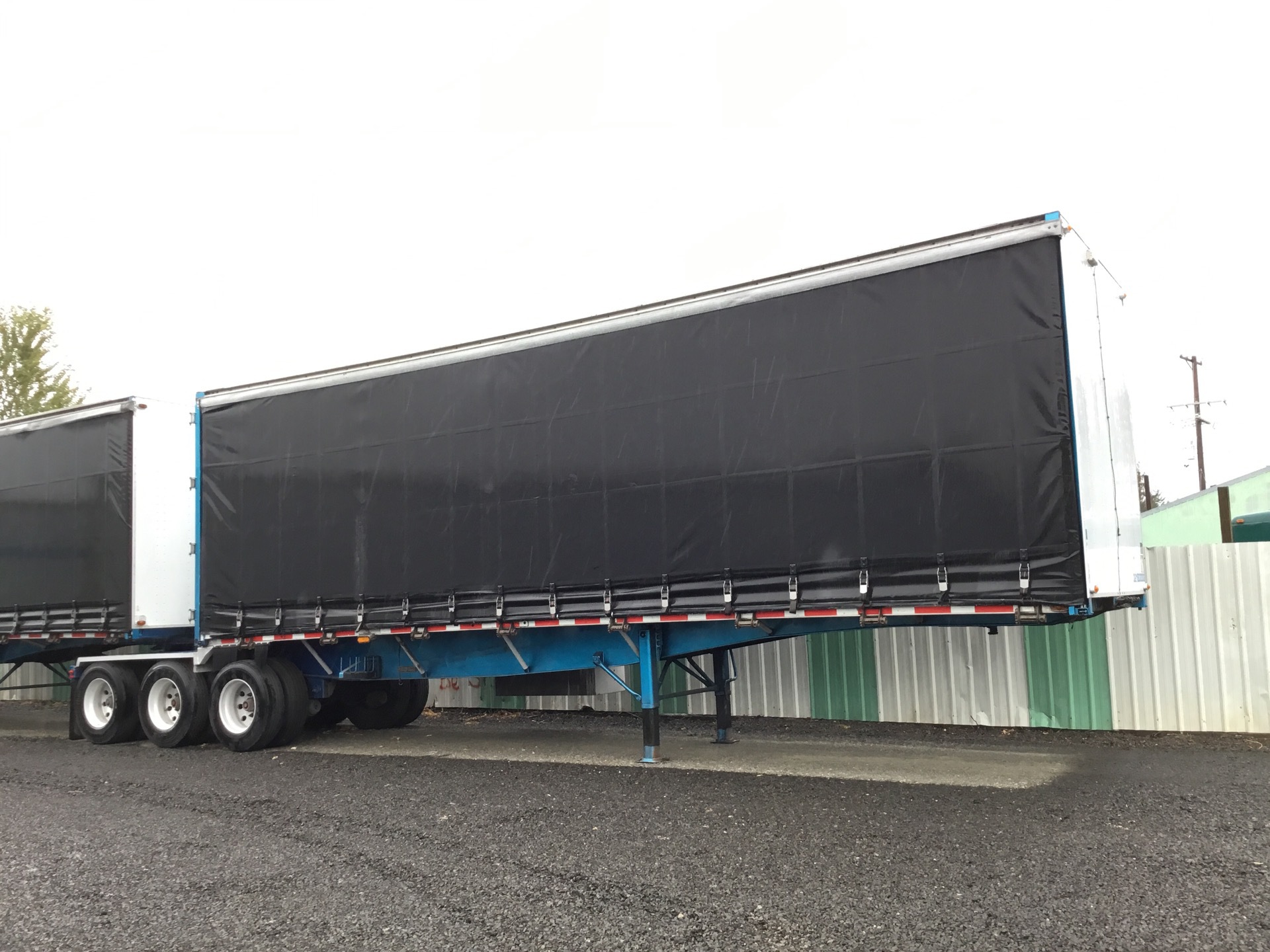 2004 Western Tri/Axle B-Train Curtain Side Trailer w/2004 Western T/A Pup
