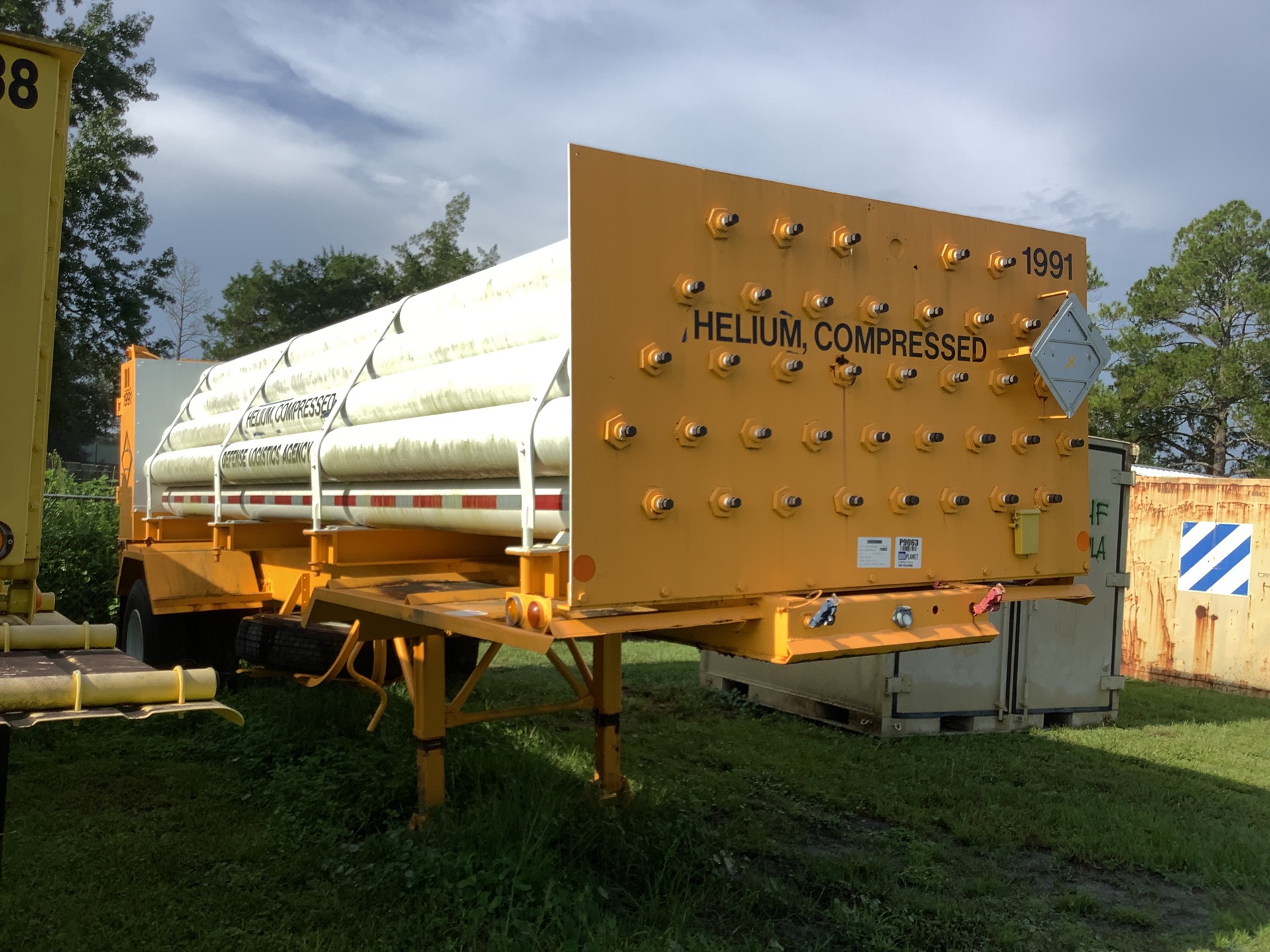 Compressed Gas Cylinder Trailer