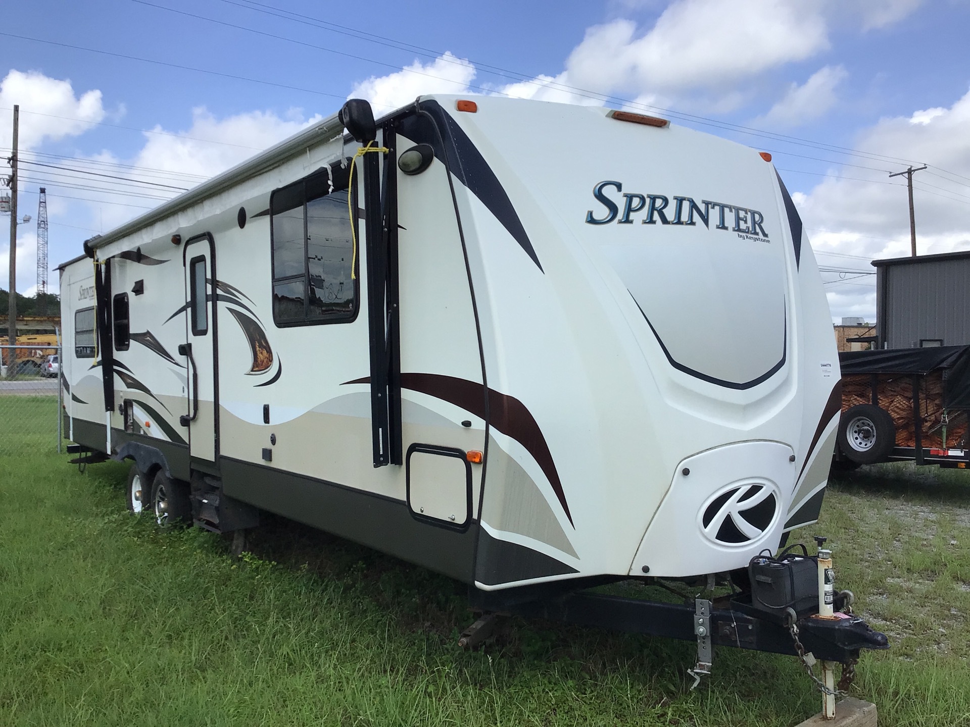 2013 Keystone ST299RET13 35 ft 10 in T/A Travel Trailer